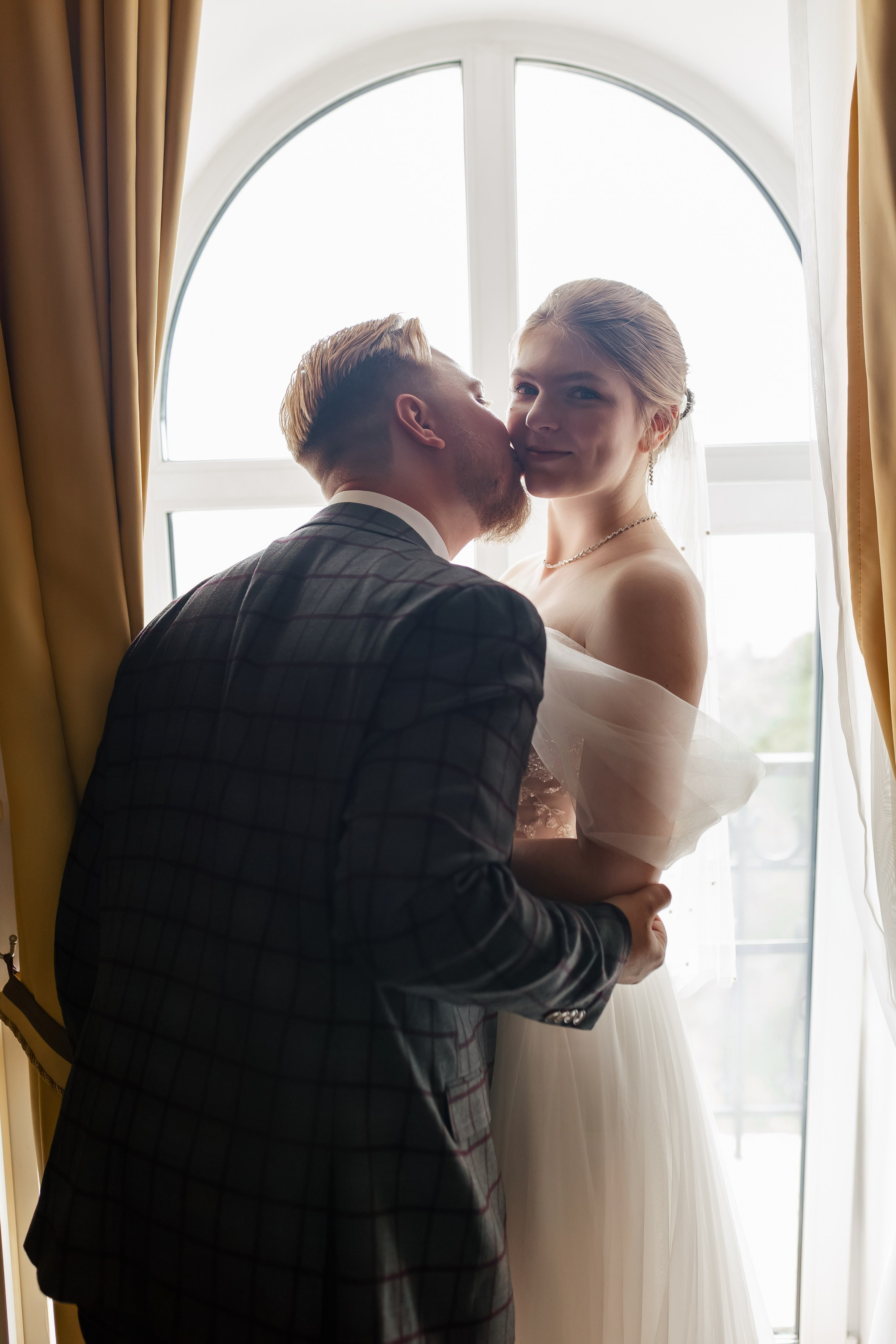 Егор и Наталья. Sopka. Интурист. Свадебный фотограф в Хабаровске