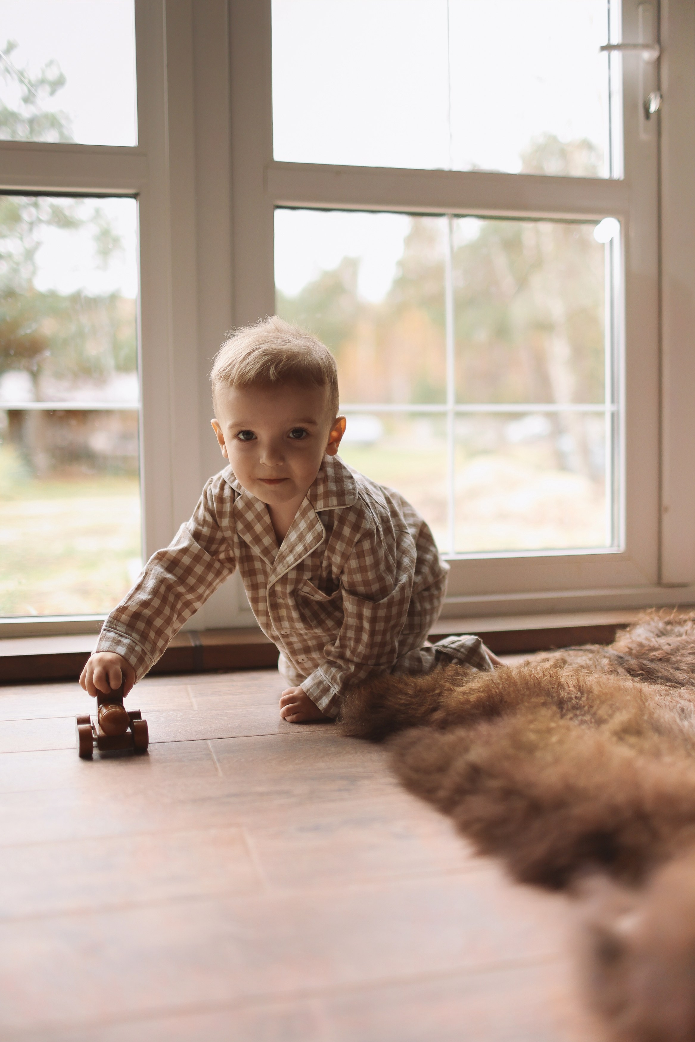Семейная новогодняя фотосессия в загородном домике. Фотограф Владимир Москва