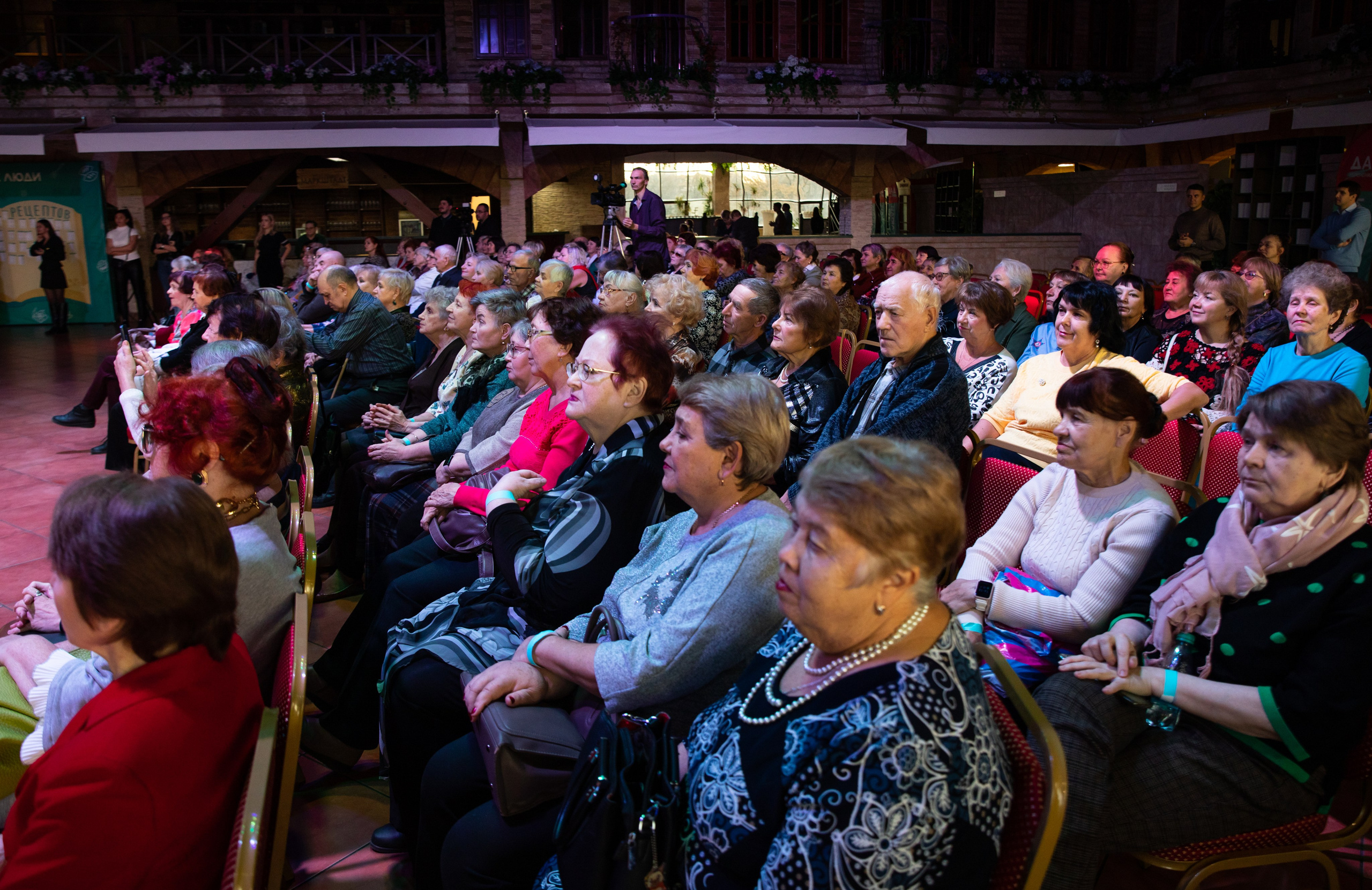 Жить по-новому 2026. Репортажный и свадебный фотограф в Челябинске Елисеев Павел