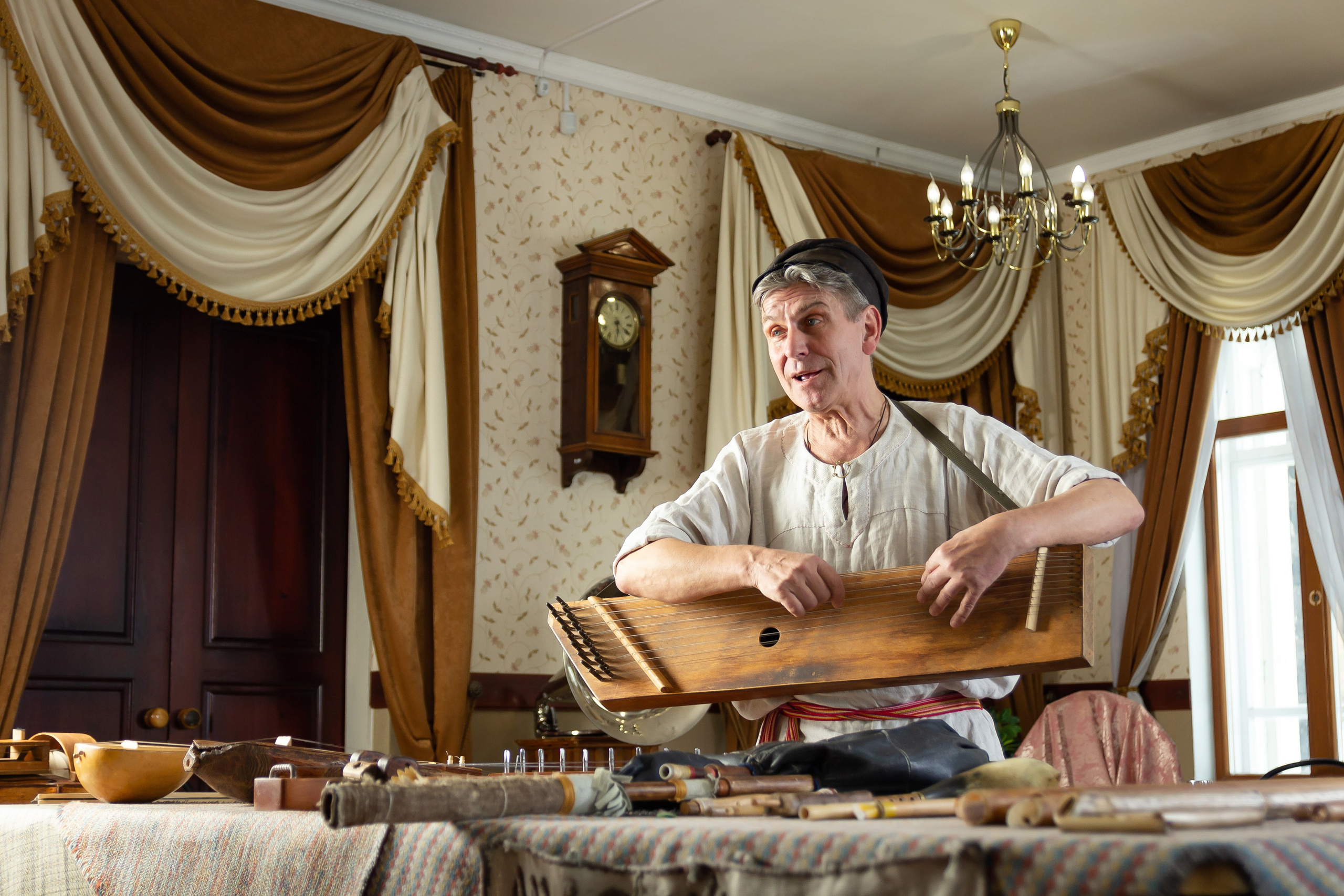 Музей забытой музыки. Александр Стряпунин — предметный фотограф в Улан-Удэ