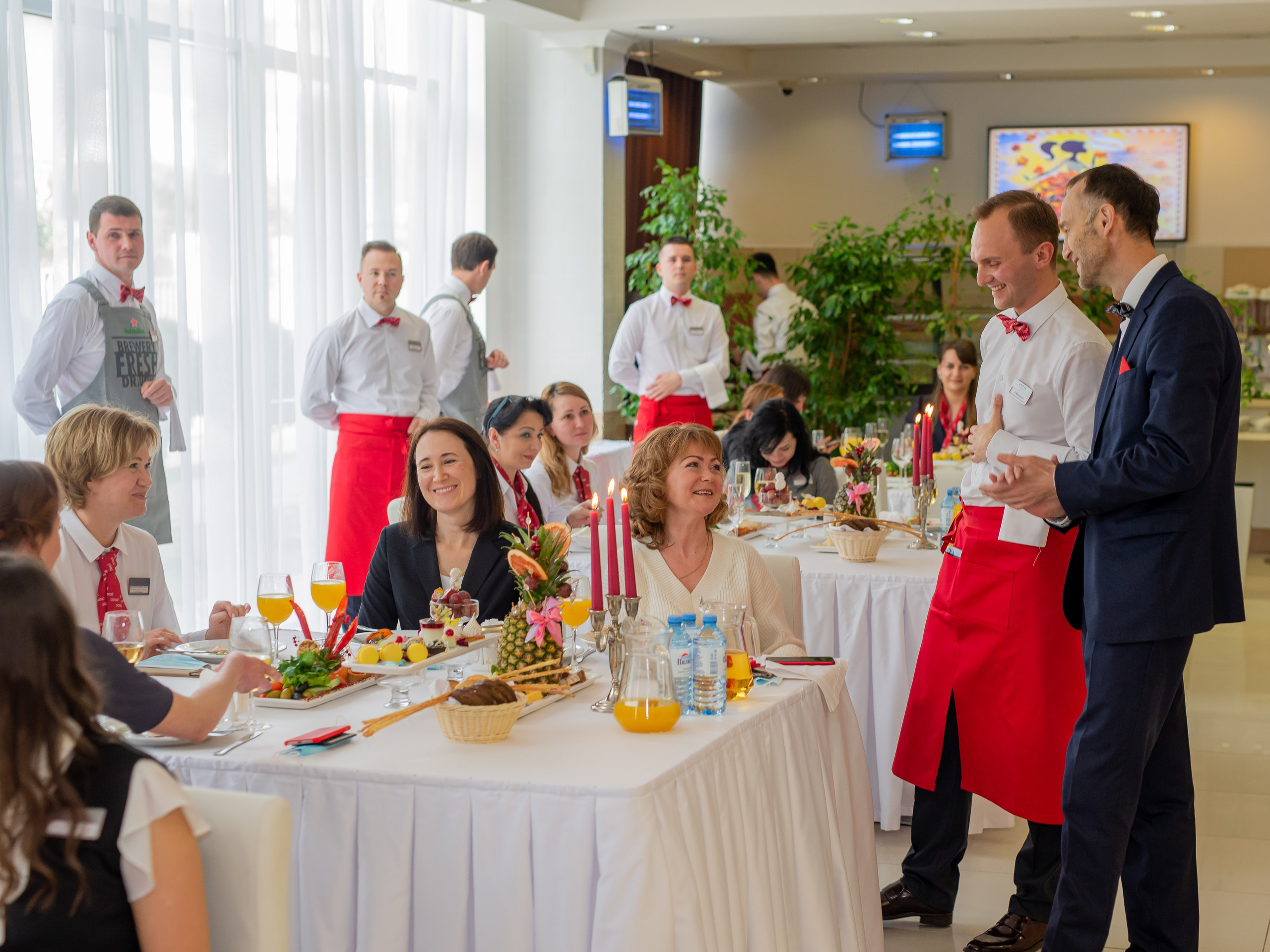 Bridge Resort. 8 марта. Поздравление от мужчин. Фотограф Сергей Катаев