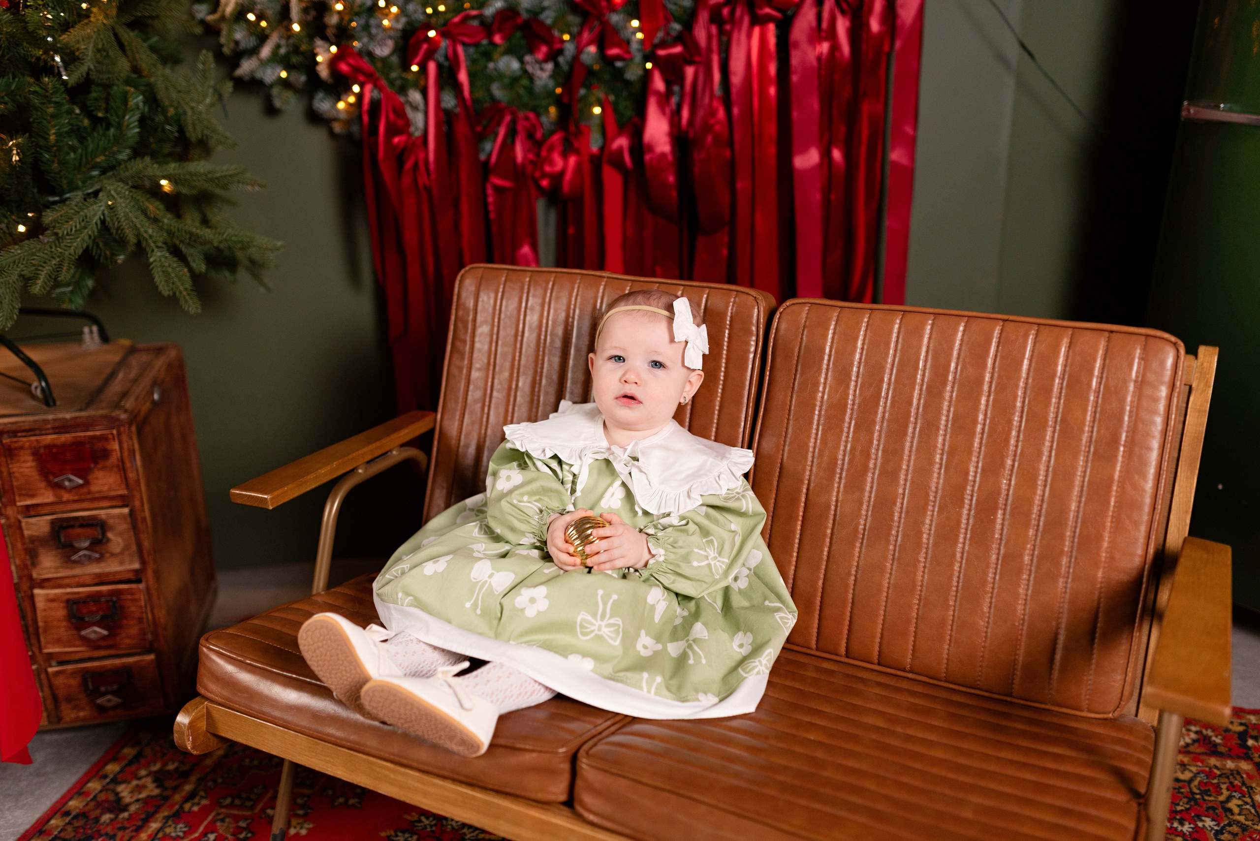 Семейная фотосессия в зале Невский фотостудии Питер. Детский и семейный фотограф в Сургуте и Нефтеюганске Анна Старцева