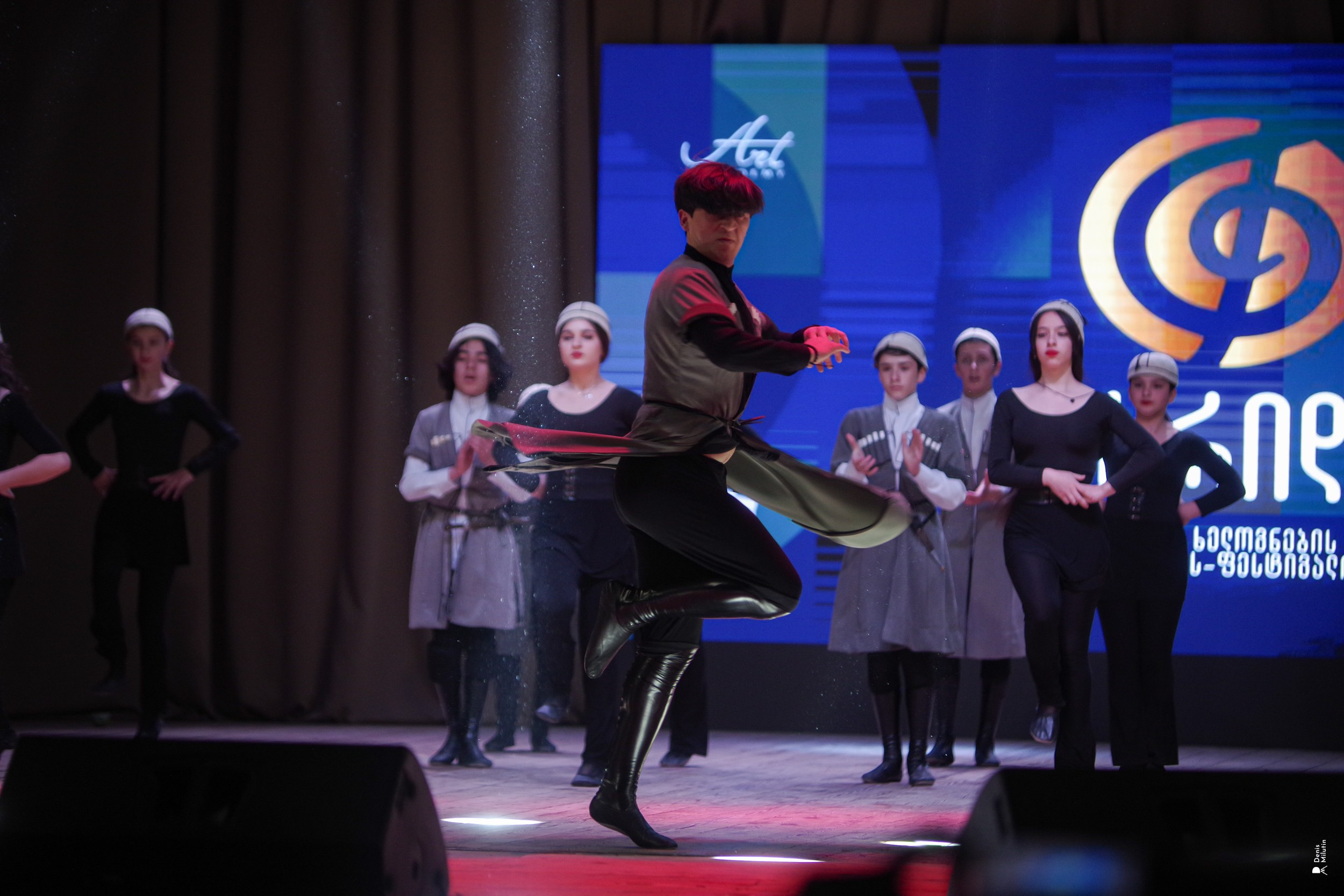 Танцы в Хоби. Портретный фотограф Денис Милютин