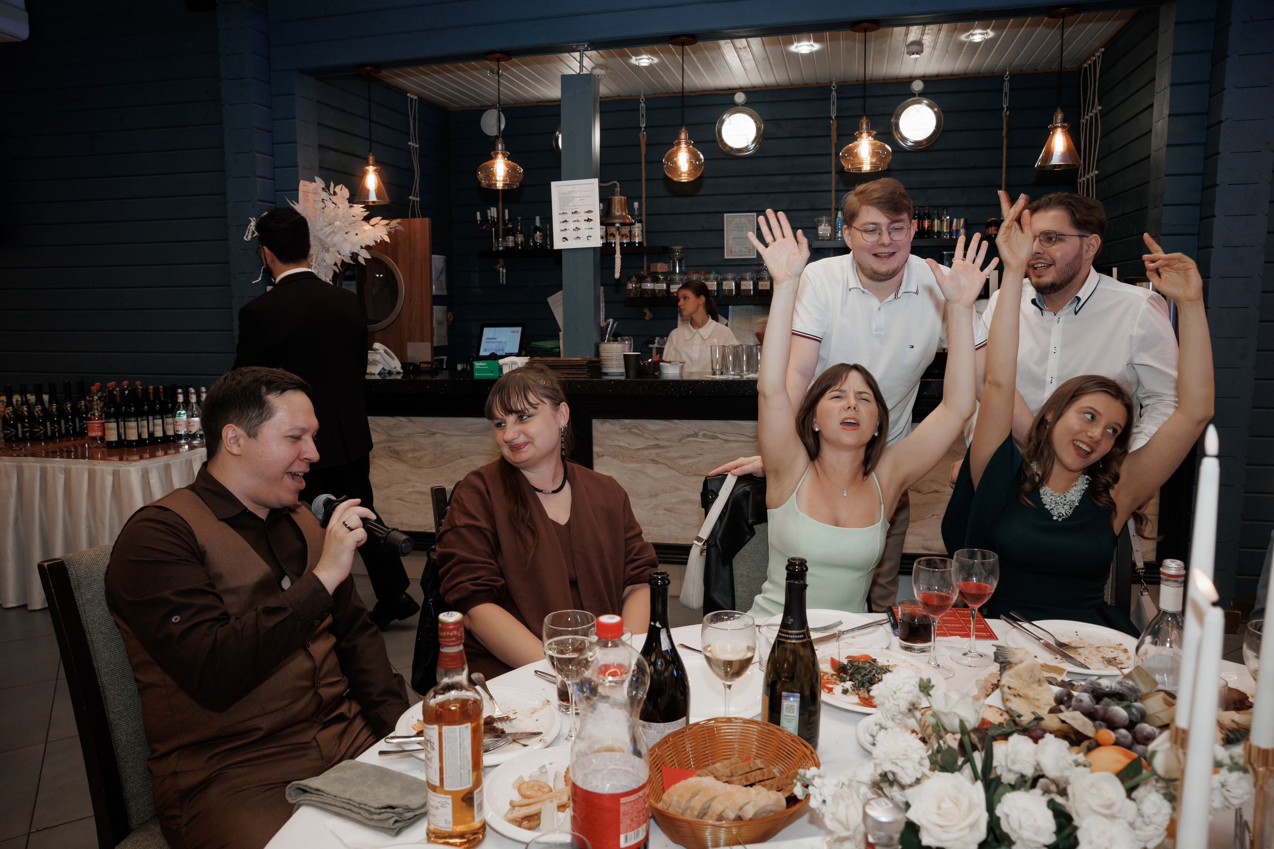 Регистрация в отеле Fish Point, ЗАГС Бутово, прогулка в Остафьево. Свадебный и репортажный фотограф (Москва, Королев и другие)