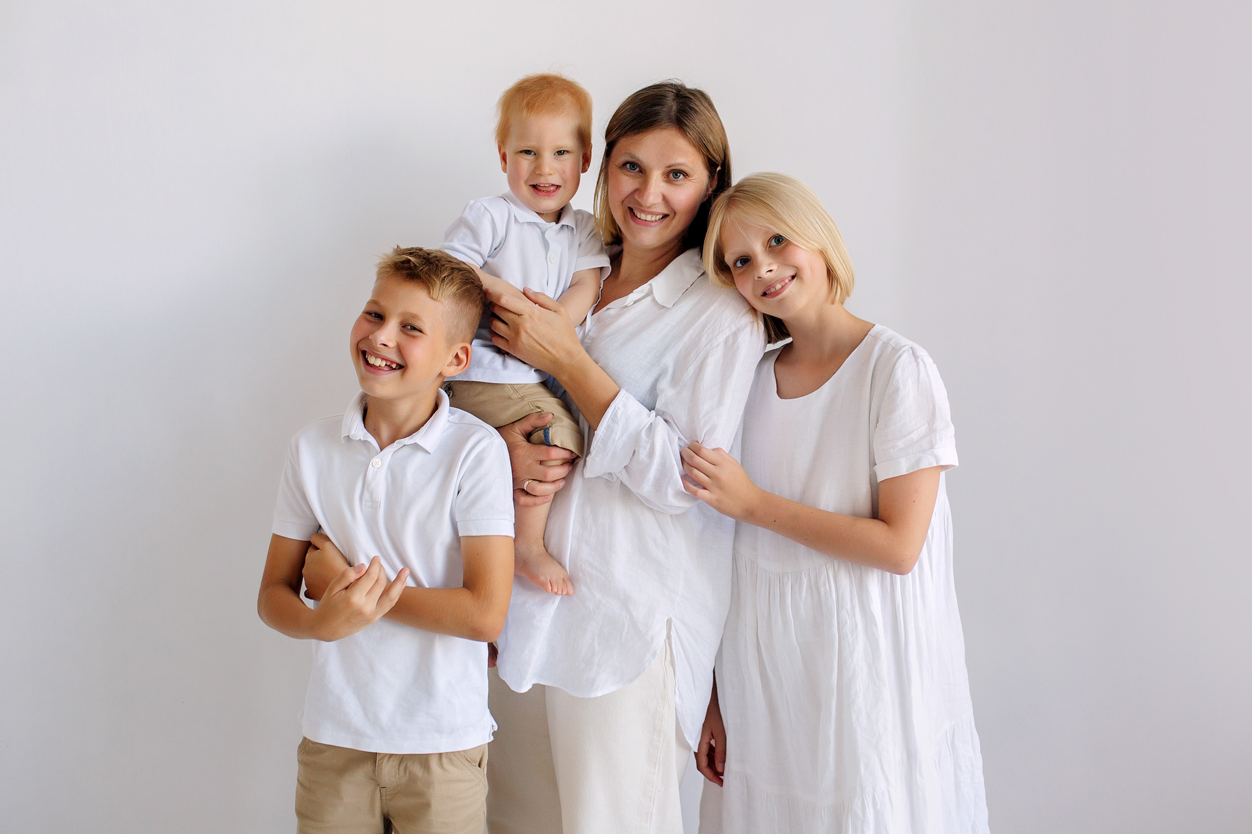 КИРЮША и его семья. Фотограф новорожденных Оксана Полевская