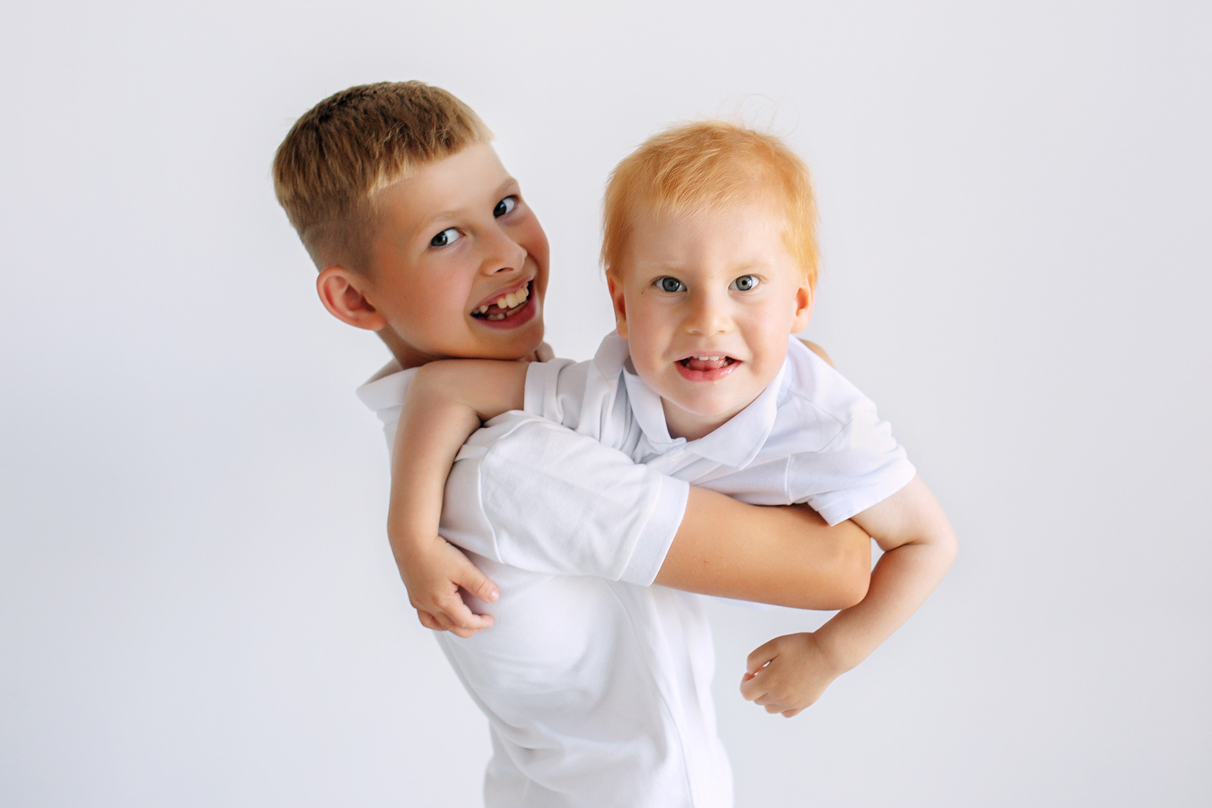 КИРЮША и его семья. Фотограф новорожденных Оксана Полевская