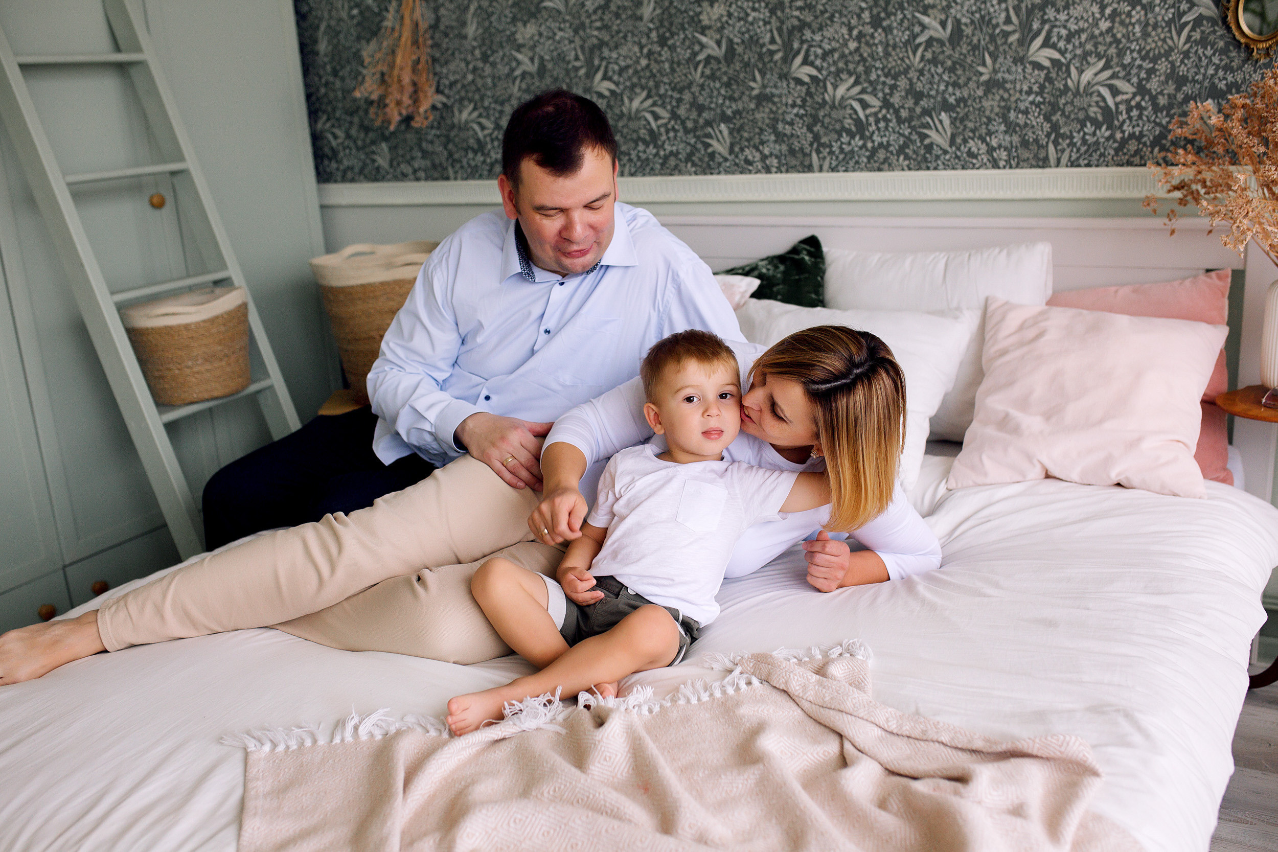 Димка, Жанна, Игорь. Фотограф новорожденных Оксана Полевская