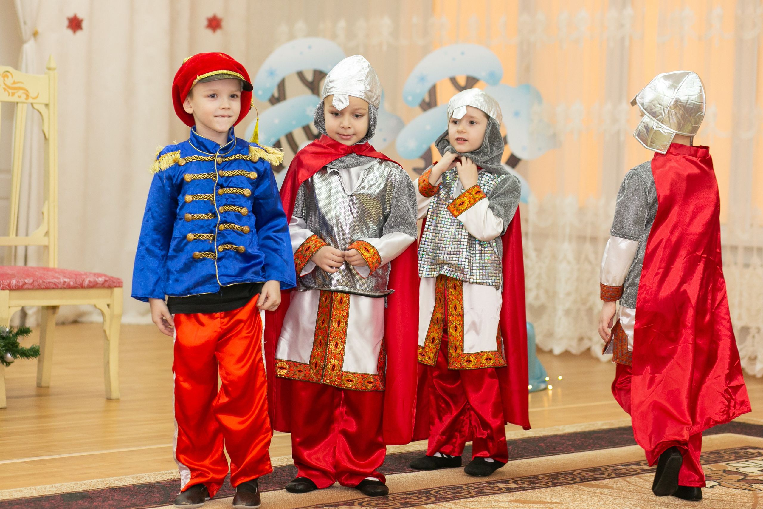 Выпускные и Утренники. Фотограф новорожденных и семейный фотограф НСО г. Бердск Марина Львова