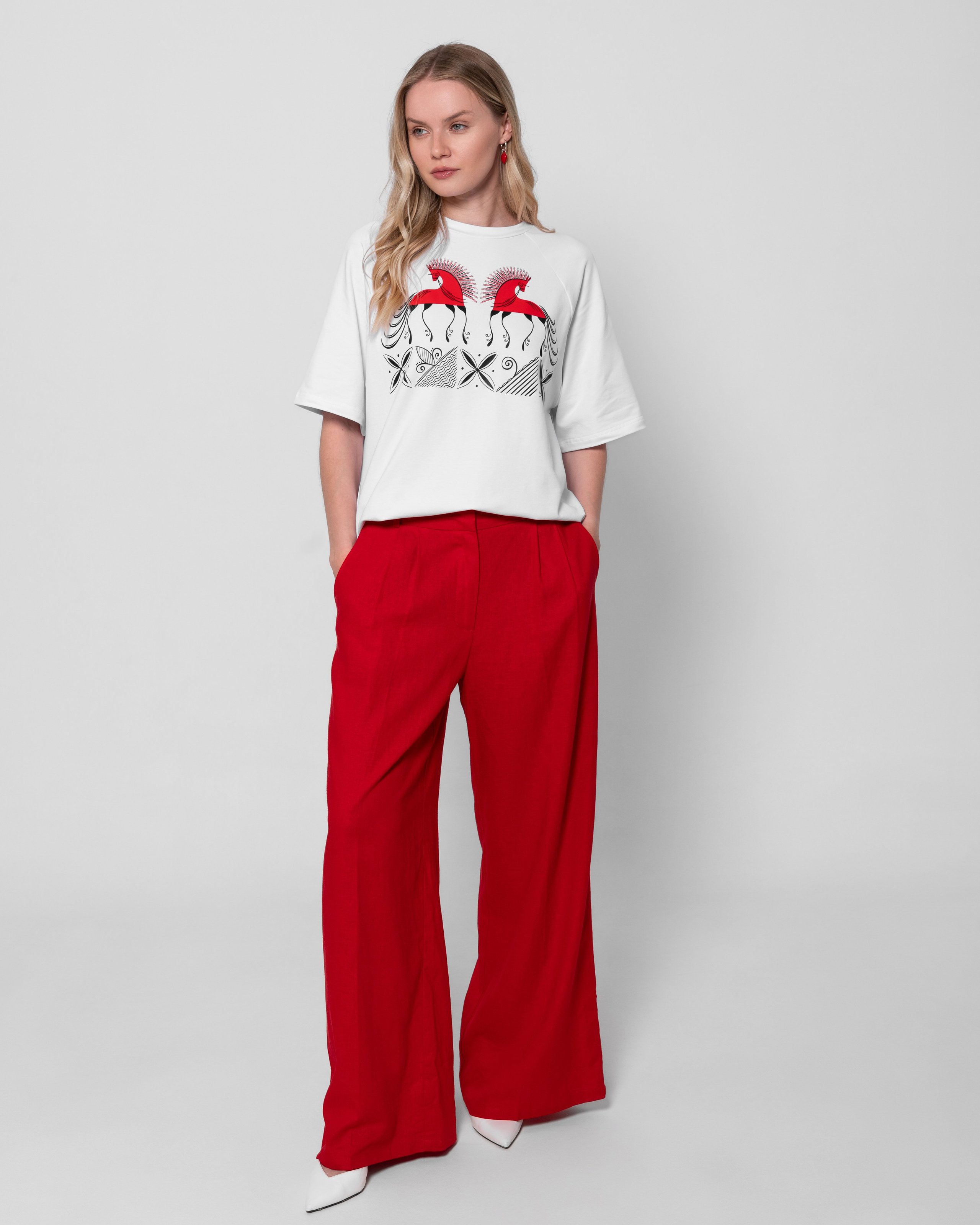 Красная нить (каталог). Фотограф Москва Виктория Вишневская актерское / модельное портфолио