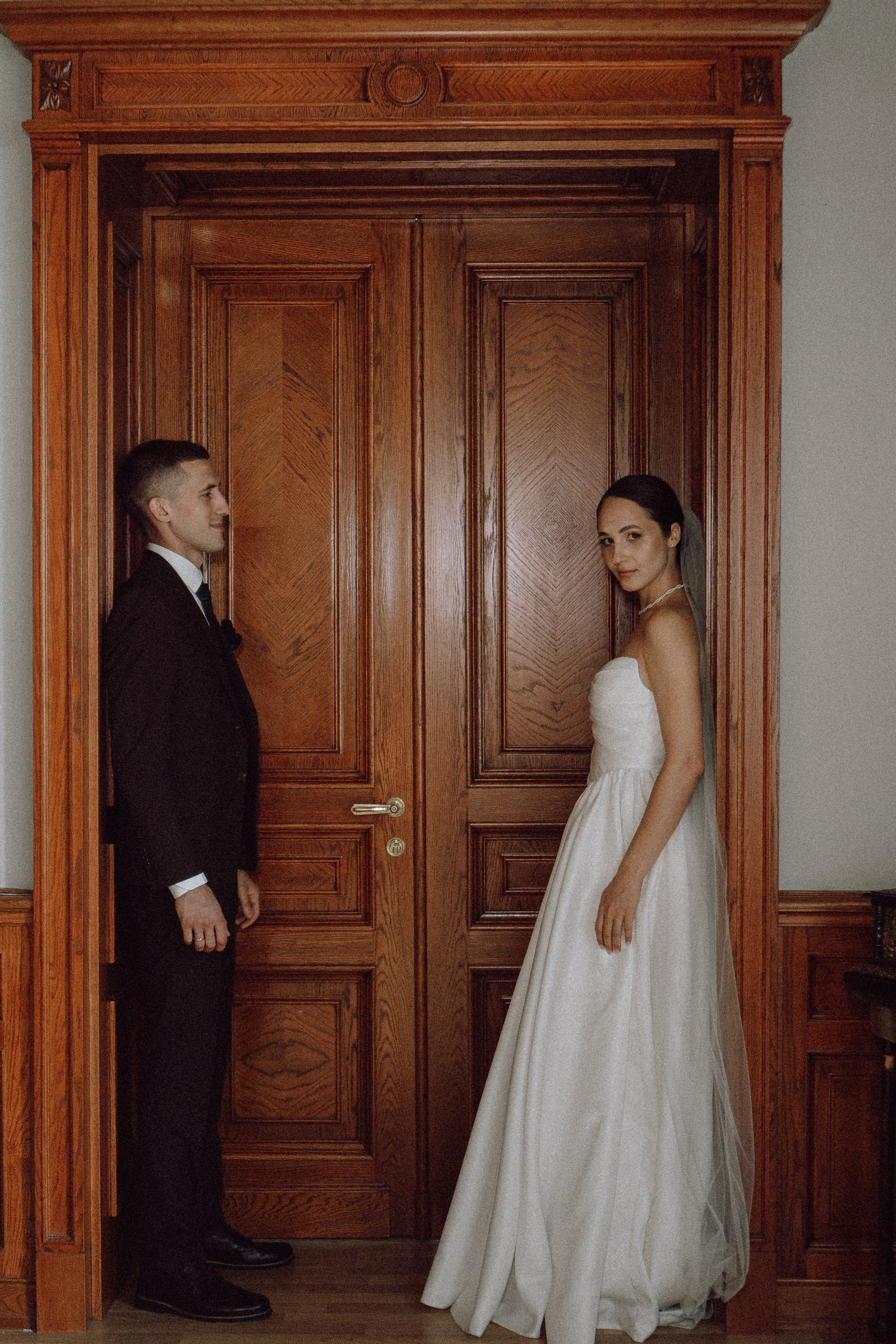 СВАДЕБНАЯ ПРОГУЛКА В САНТК-ПЕТЕРБУРГЕ (ИСАКИЕВСКИЙ СОБОР, ЗИМНЯЯ КАНАВКА, ЭРМИТАЖ И БОЛЬШАЯ МОРСКАЯ УЛИЦА). Профессиональный фотограф, Санкт-Петербург — Виктория Богомолова