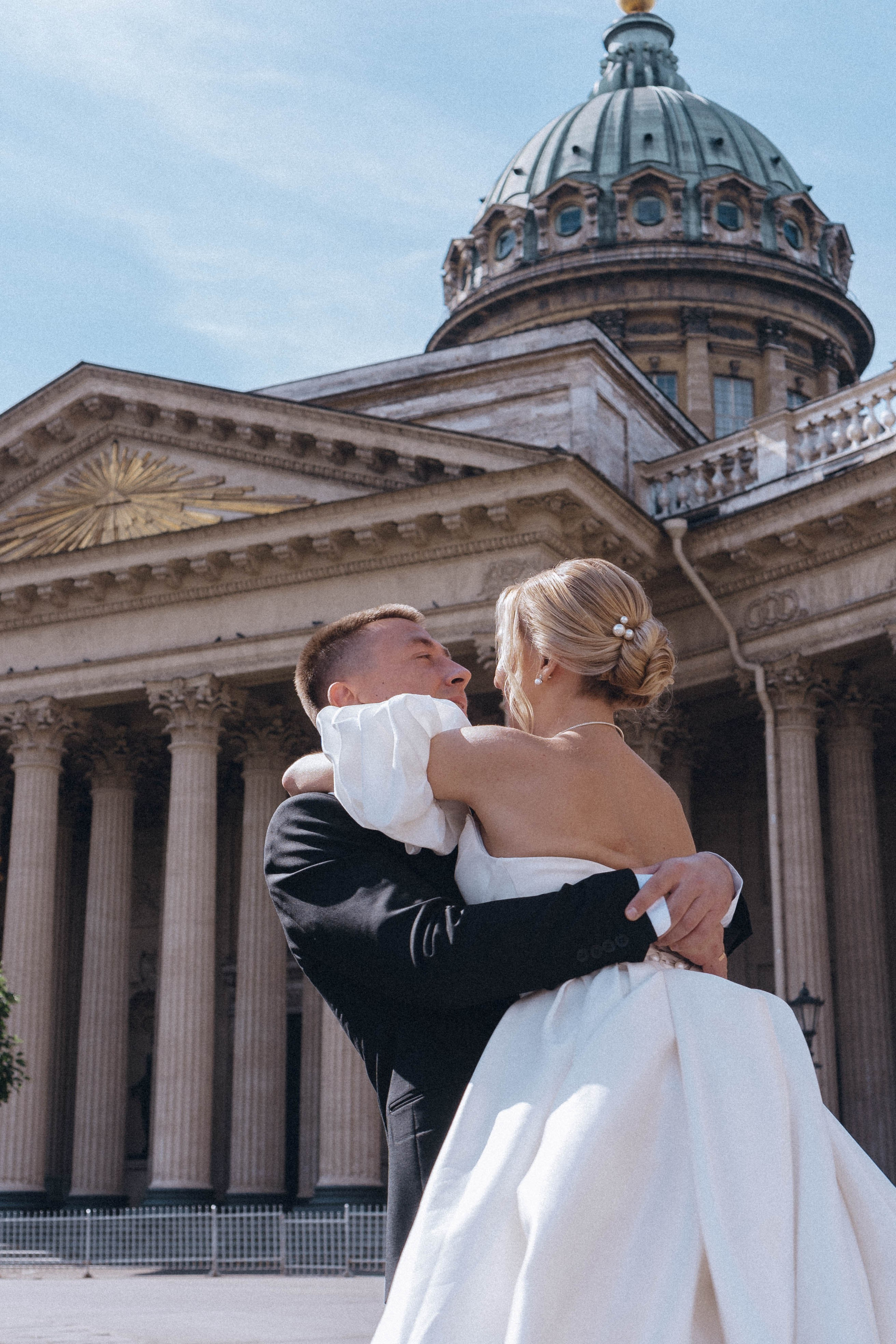 СВАДЕНБНАЯ СЬЕМКА НА КАТЕРЕ ПО КАНАЛАМ САНКТ-ПЕТЕРБУРГА И В АКВАТОРИИ НЕВЫ. Профессиональный фотограф, Санкт-Петербург — Виктория Богомолова