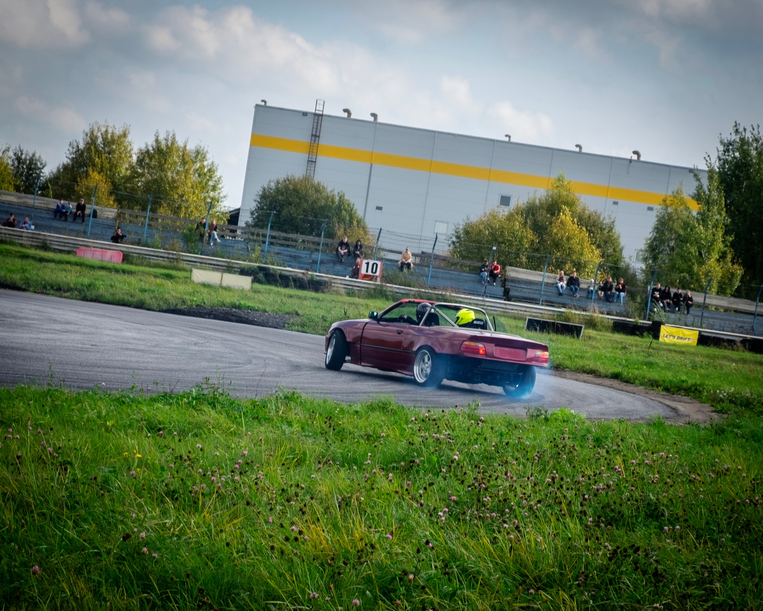 AUTODROM FEST 21.09.25. Автомобильные фотографии и рисунки в Санкт-Петербурги Пашков Дмитрий