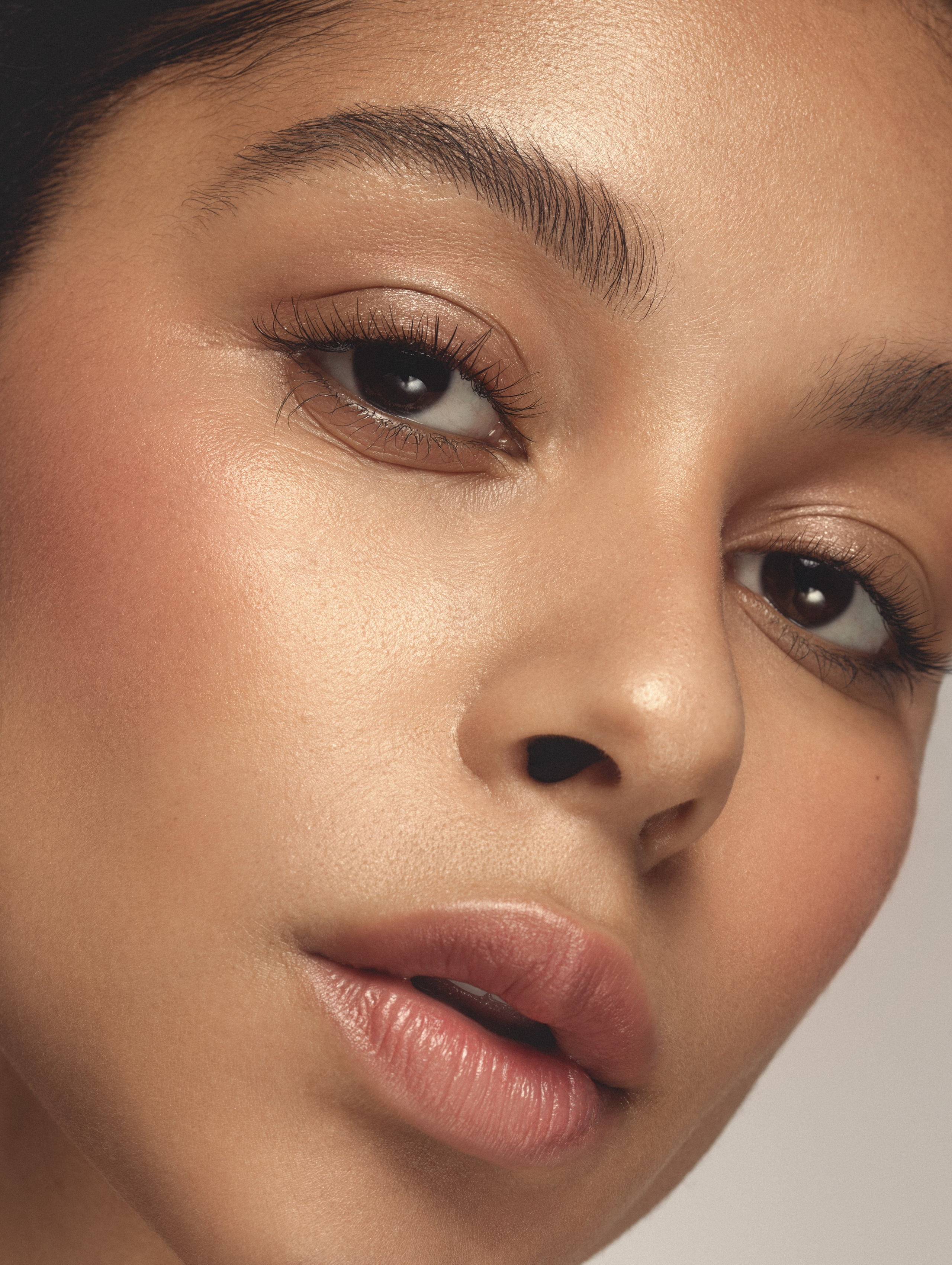 FASHION / BEAUTY. Retoucher. Post-production servis