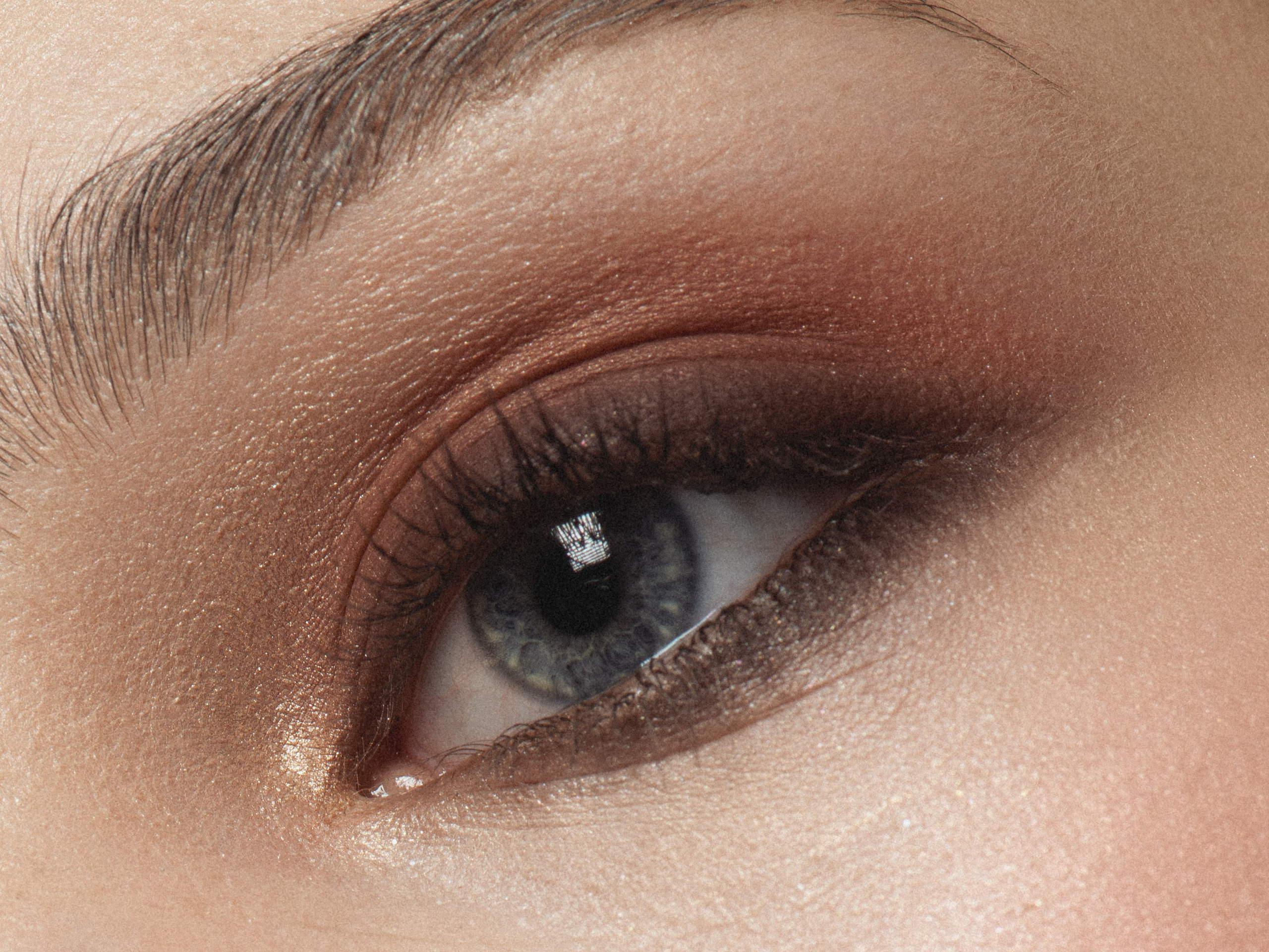 FASHION / BEAUTY. Retoucher. Post-production servis
