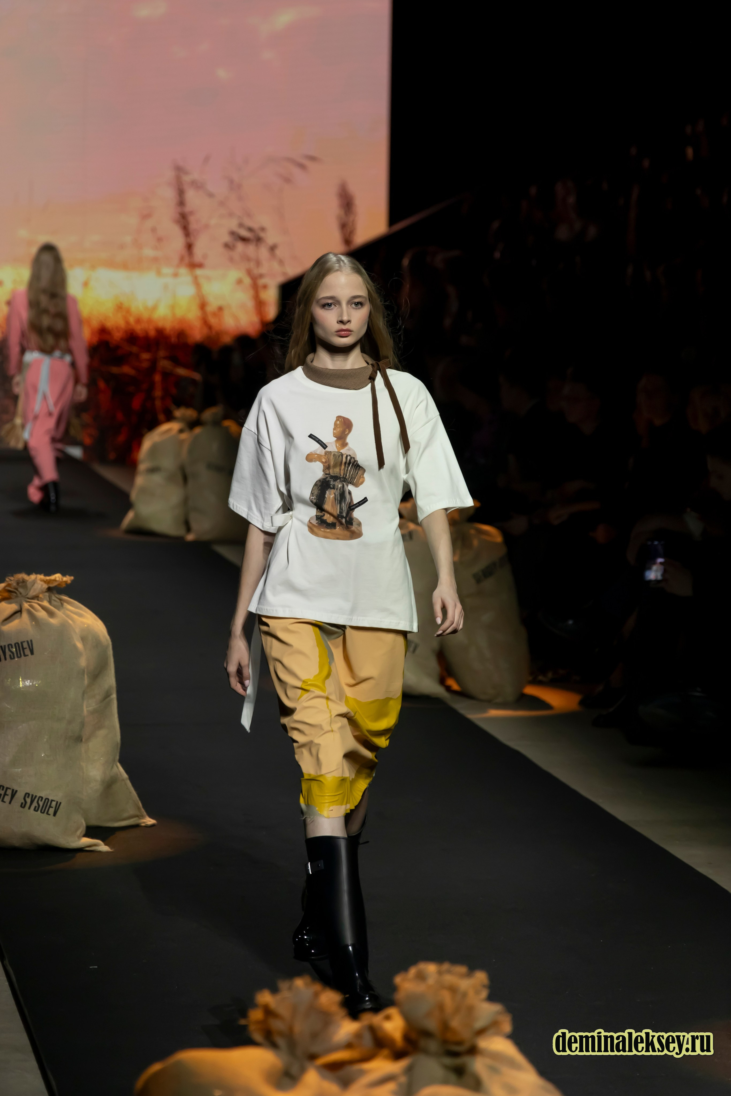 Московская неделя моды 2024 9 октября дизайнер SERGEY SYSOEV. Репортажный, семейный и студийный фотограф в Москве Демин Алексей