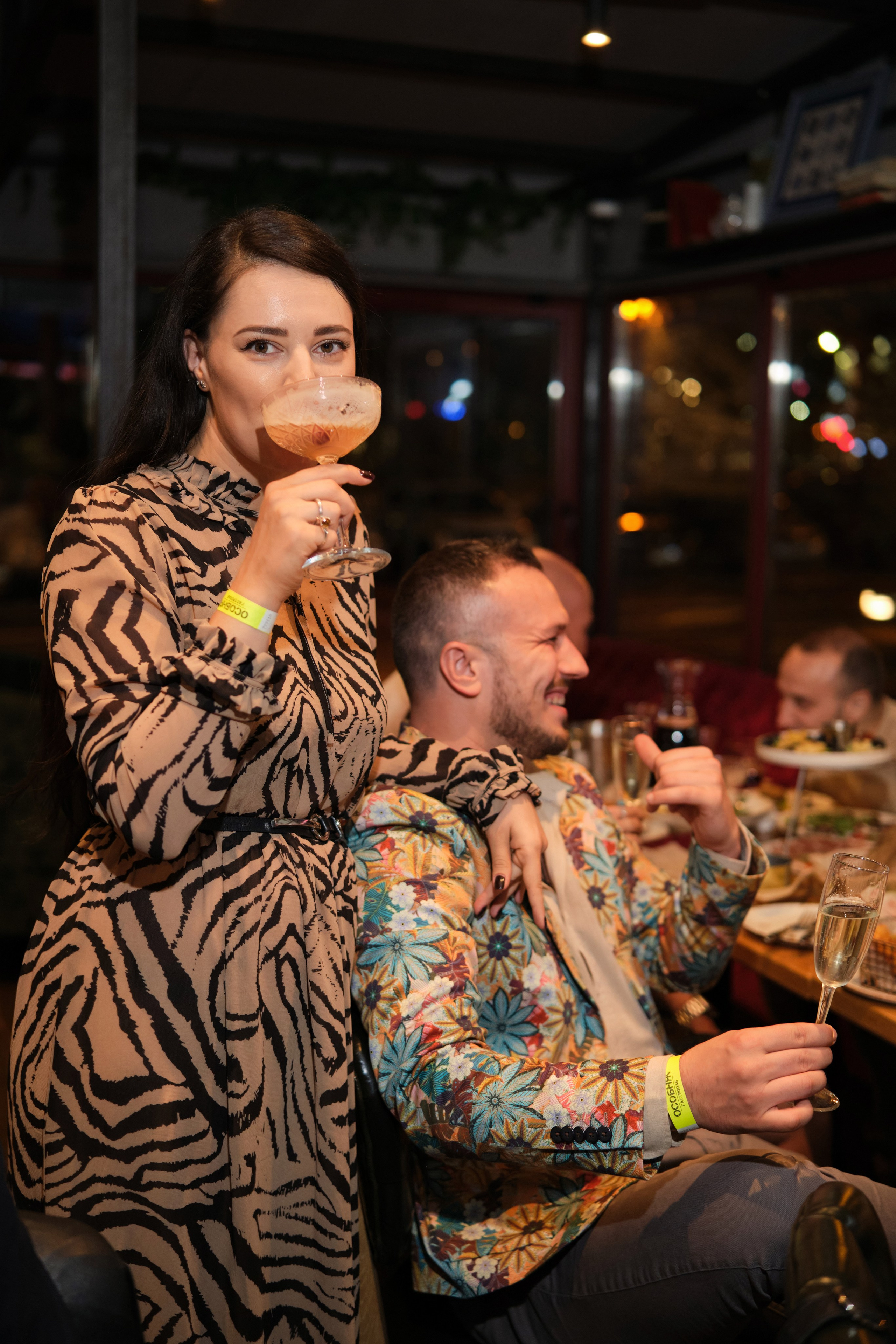 День рождения Наталии в гастропабе Особняк. Репортажный фотограф Дмитрий Литвинский. Минск, Беларусь, мир