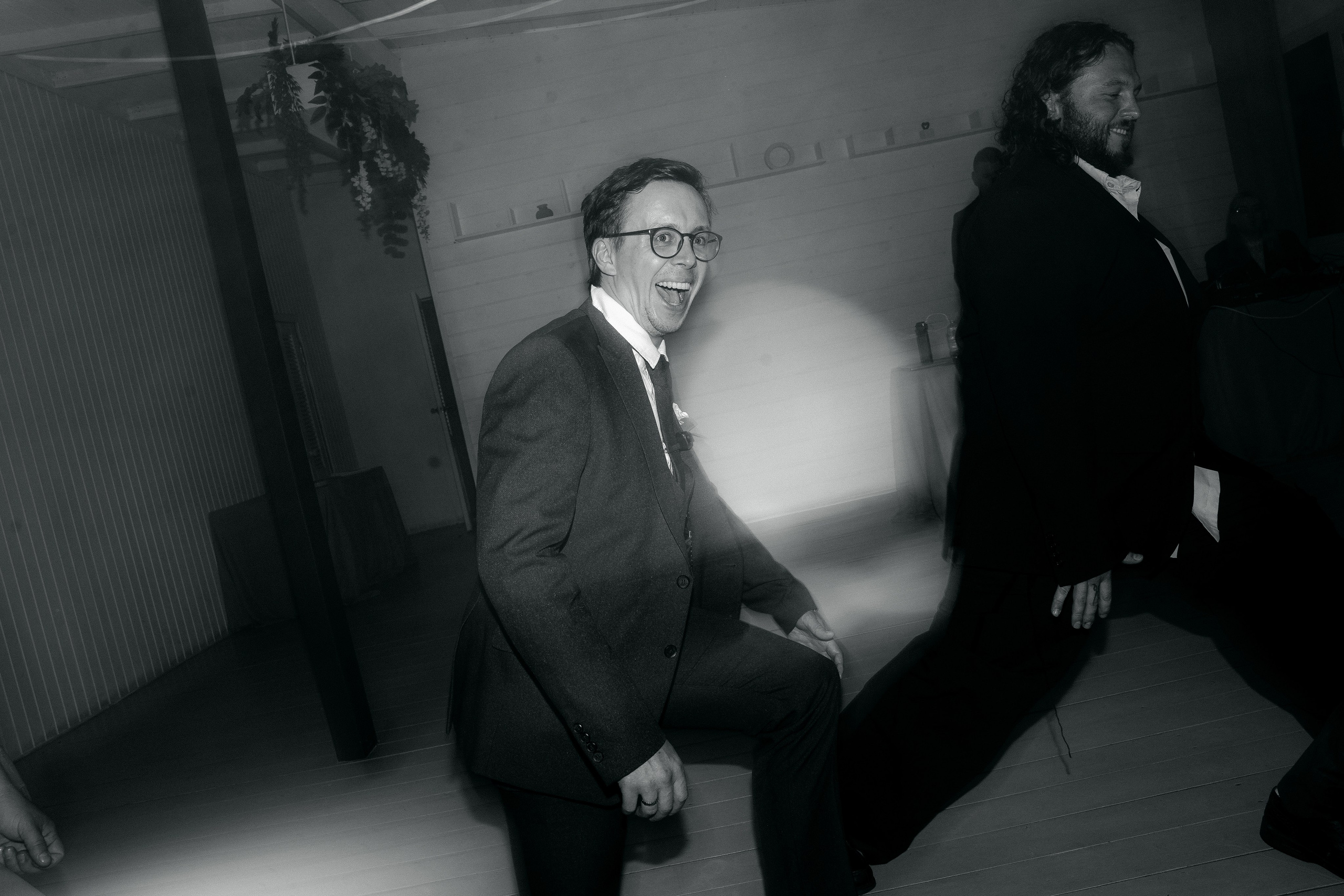 Июльский шторм с горячими сердцами. Свадебный фотограф в Санкт — Петербурге