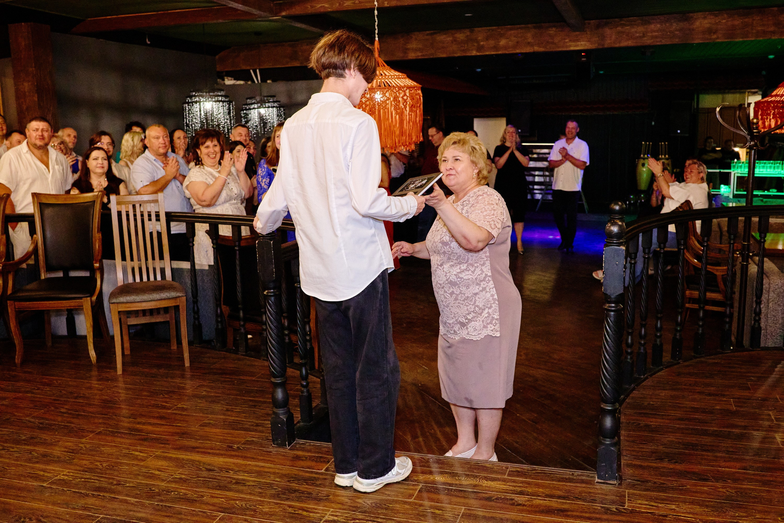 Выпускной 35 Сош. Фотограф Выпускные альбомы Таганрог Сергей Коробченко