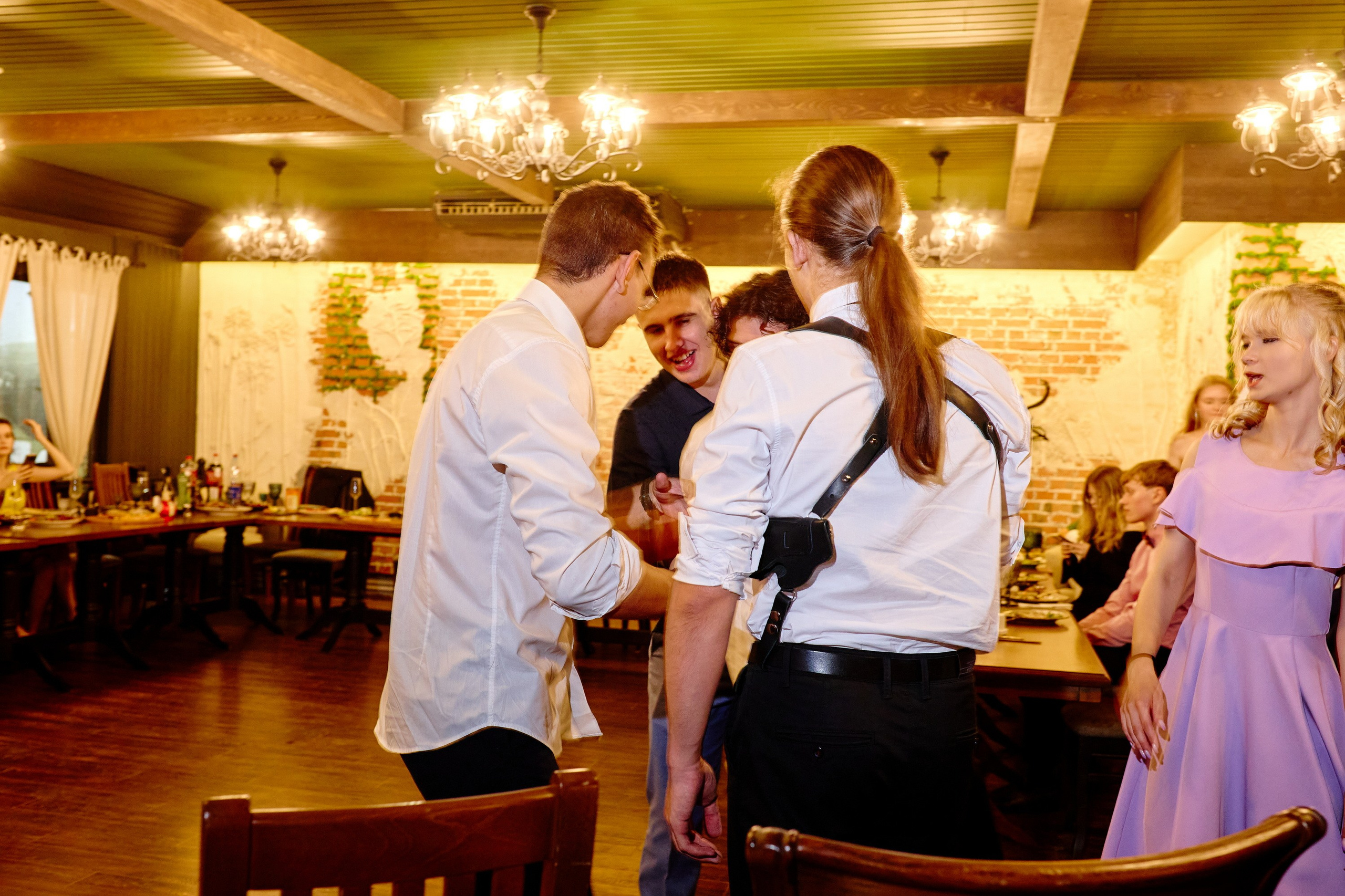 Выпускной 35 Сош. Фотограф Выпускные альбомы Таганрог Сергей Коробченко