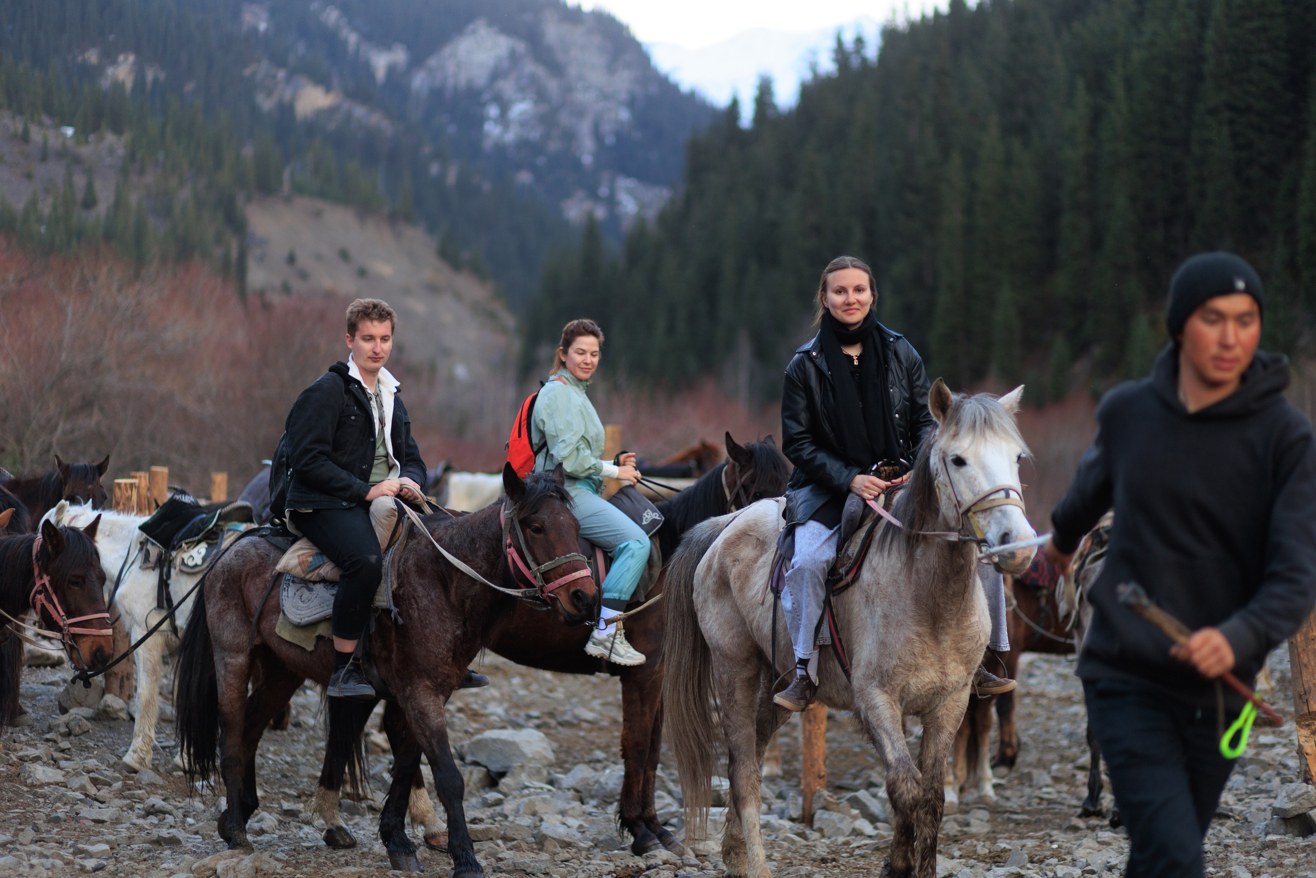 Незабываемое 4 апреля. Экскурсии и туры по Алматы