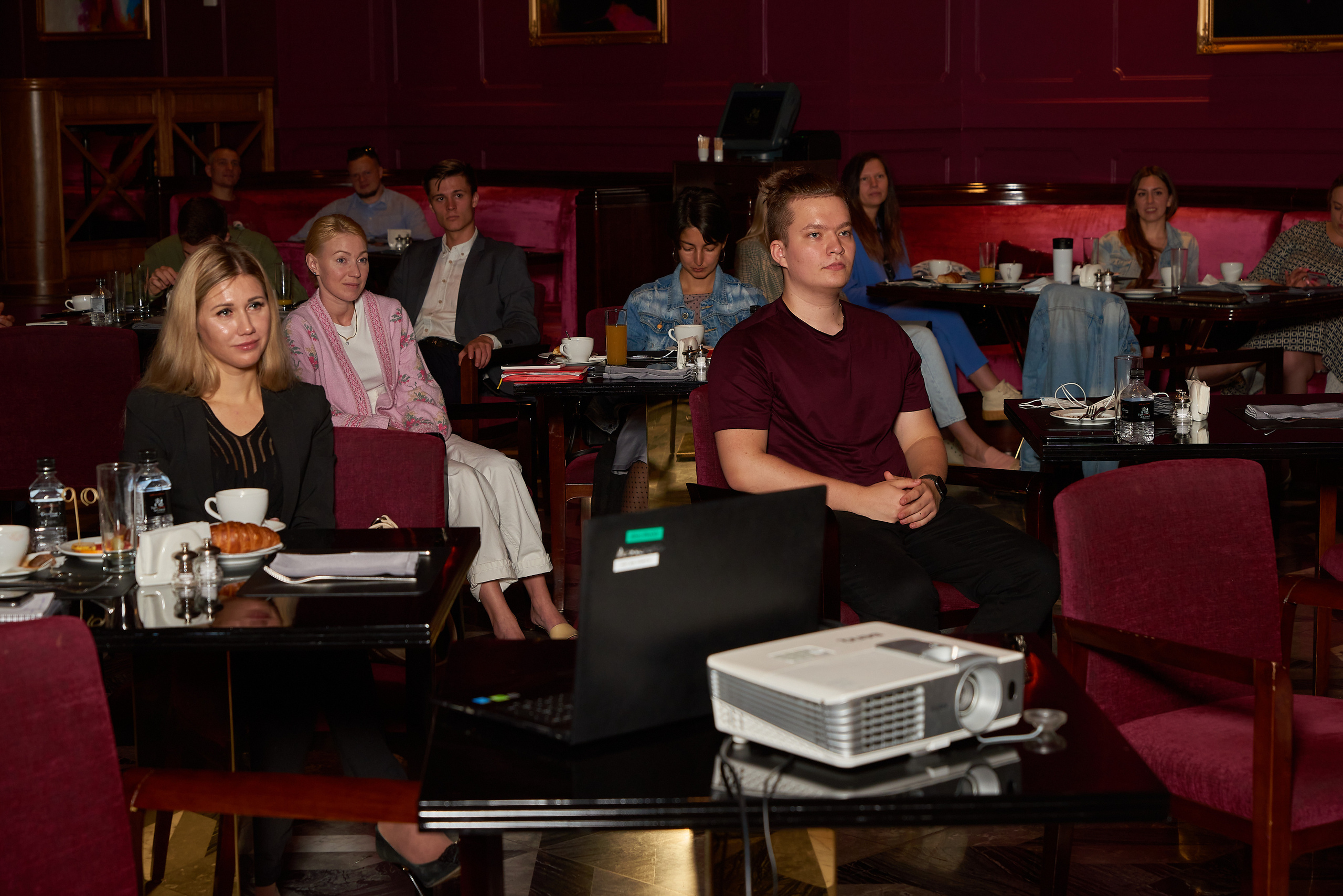 Репортаж Бизнес клуба "Бизнес завтрат в казино Tiger de cristal. Фотограф для жизни, бизнеса и соц сетей Ирина Нечет, Владивосток