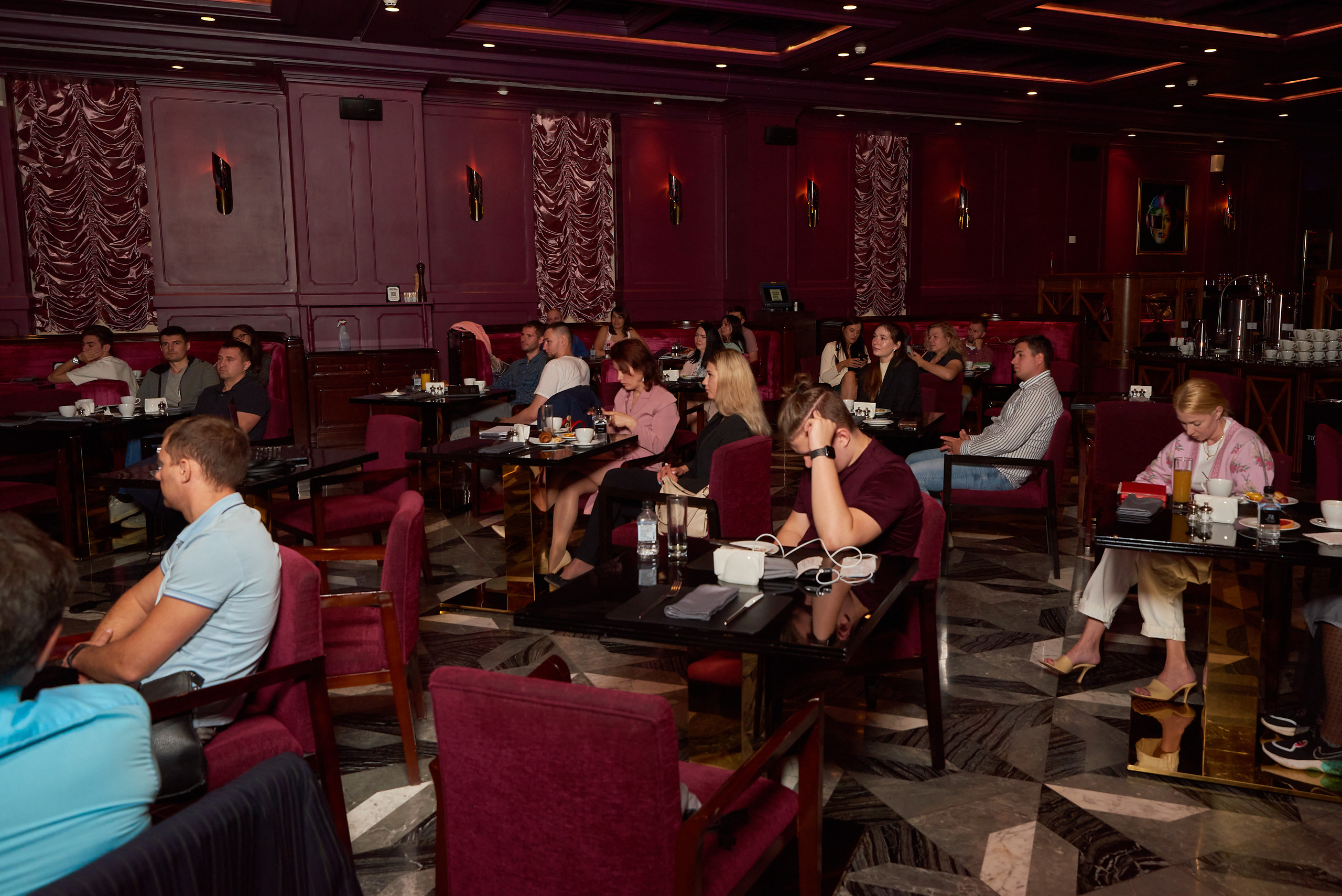 Репортаж Бизнес клуба "Бизнес завтрат в казино Tiger de cristal. Фотограф для жизни, бизнеса и соц сетей Ирина Нечет, Владивосток