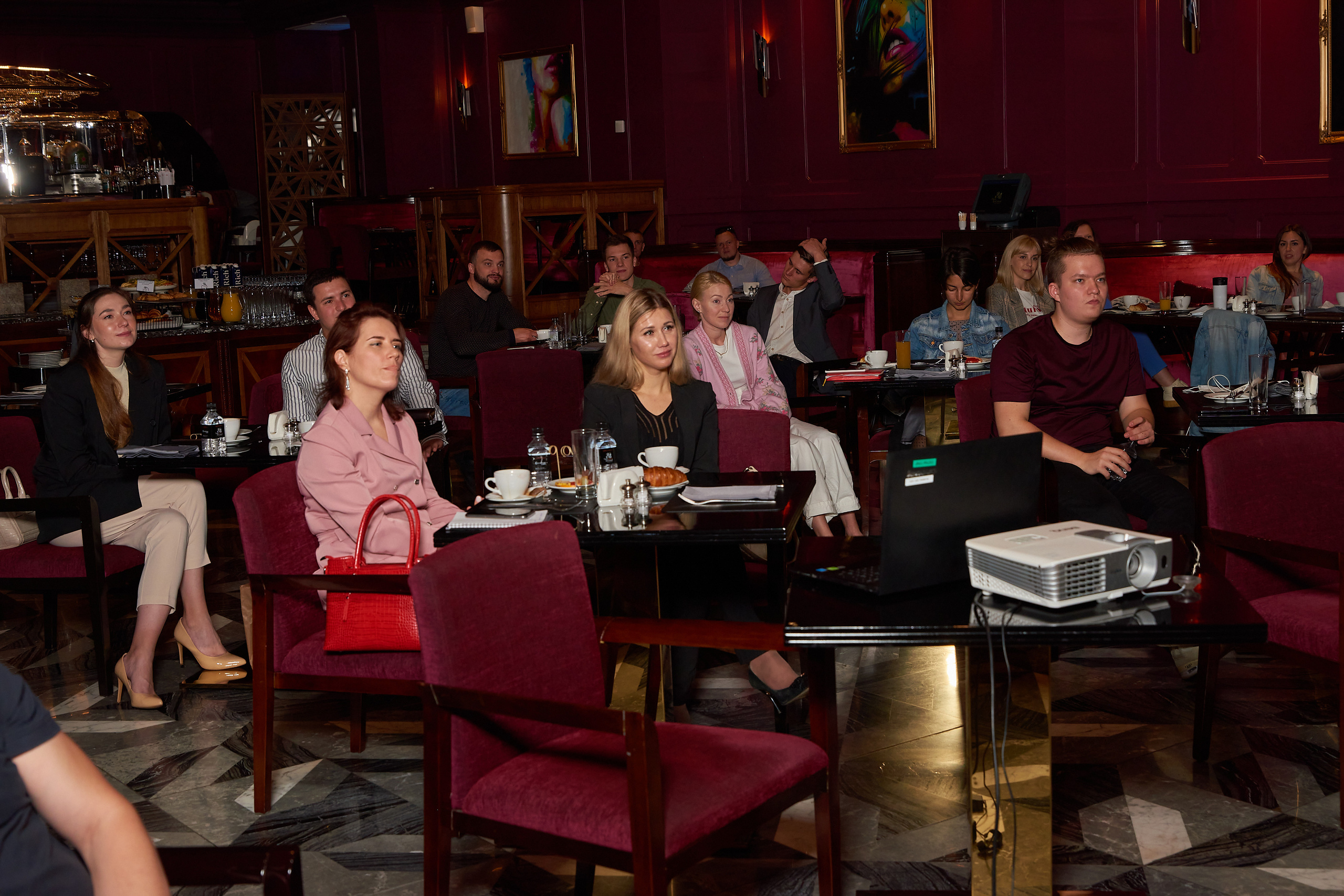 Репортаж Бизнес клуба "Бизнес завтрат в казино Tiger de cristal. Фотограф для жизни, бизнеса и соц сетей Ирина Нечет, Владивосток