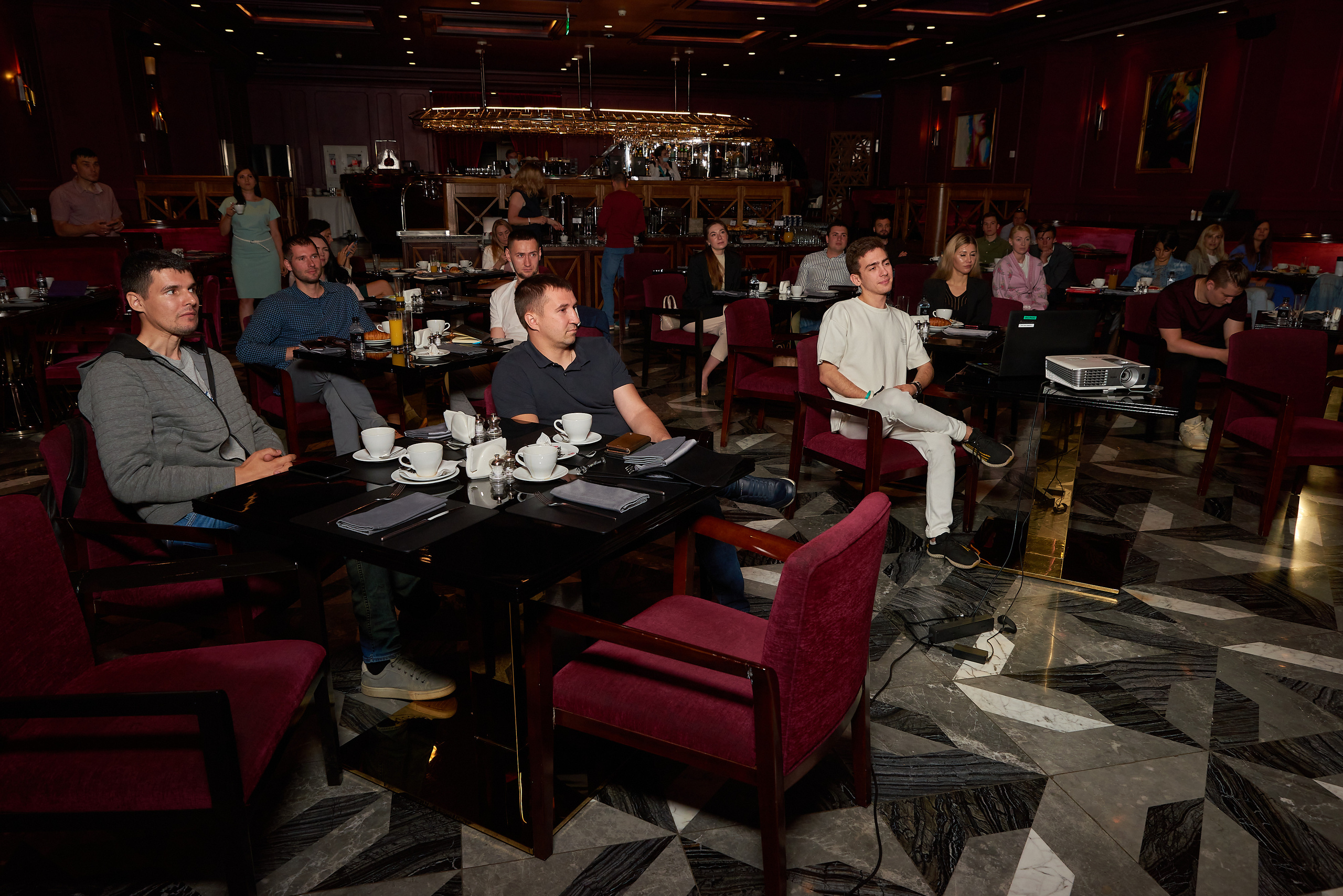 Репортаж Бизнес клуба "Бизнес завтрат в казино Tiger de cristal. Фотограф для жизни, бизнеса и соц сетей Ирина Нечет, Владивосток