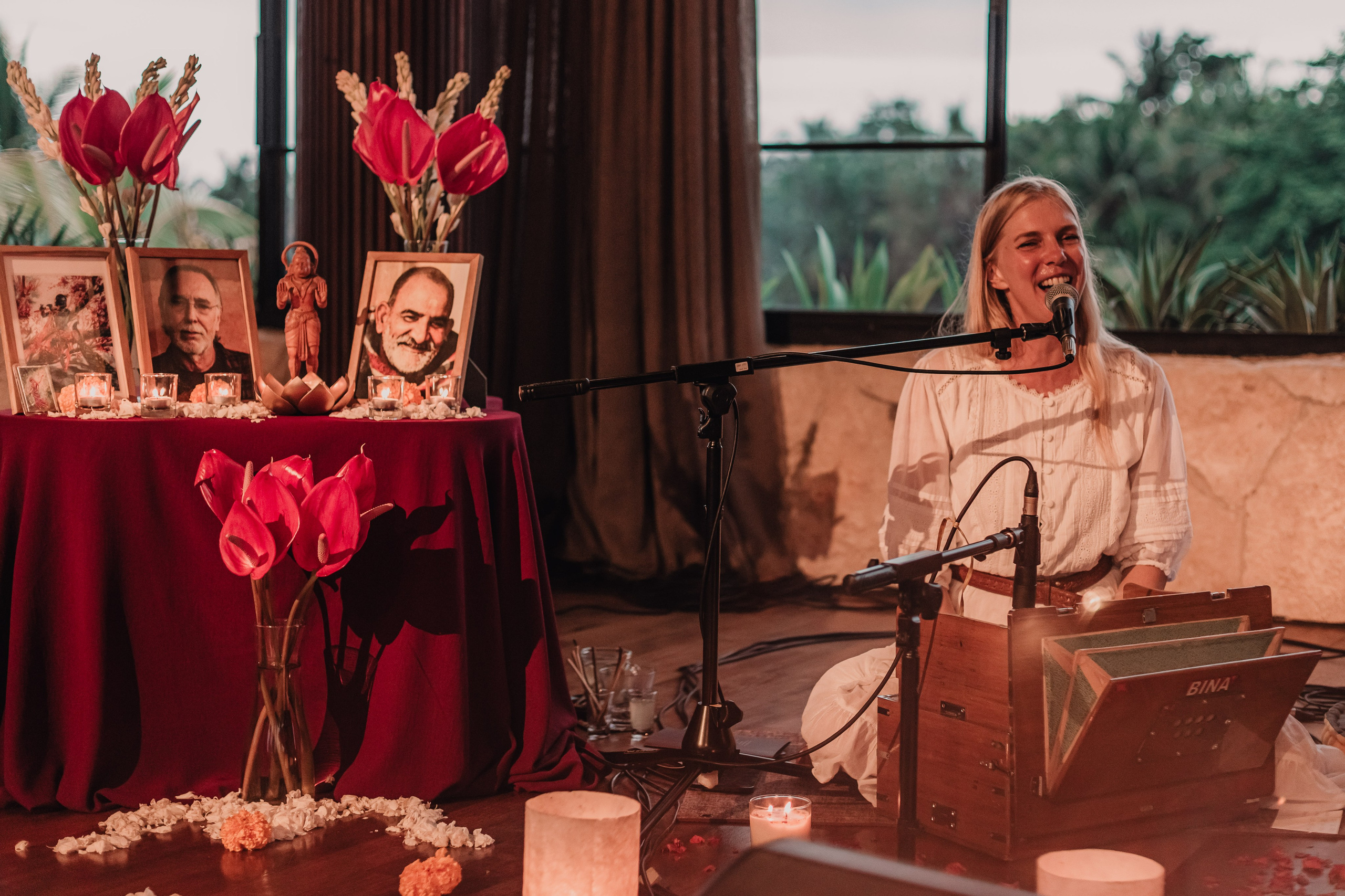 Kirtan at Soulshine nov. Мариам Багдасарян
