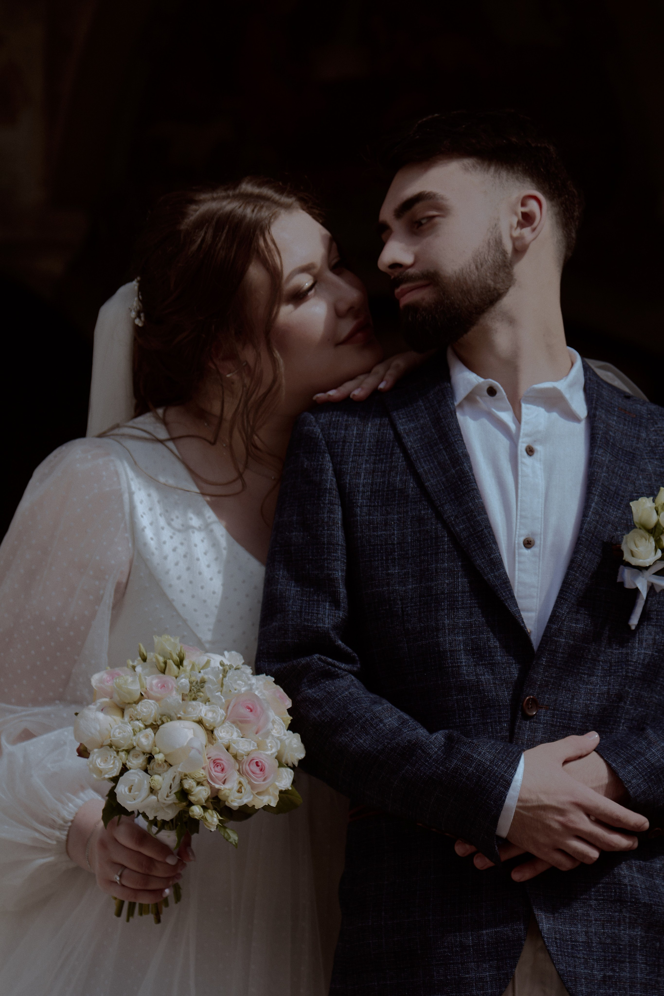 Виктория и Даниэль. Владимирский храм. Фотограф лавстори Москва/МО Приятелева Ангелина