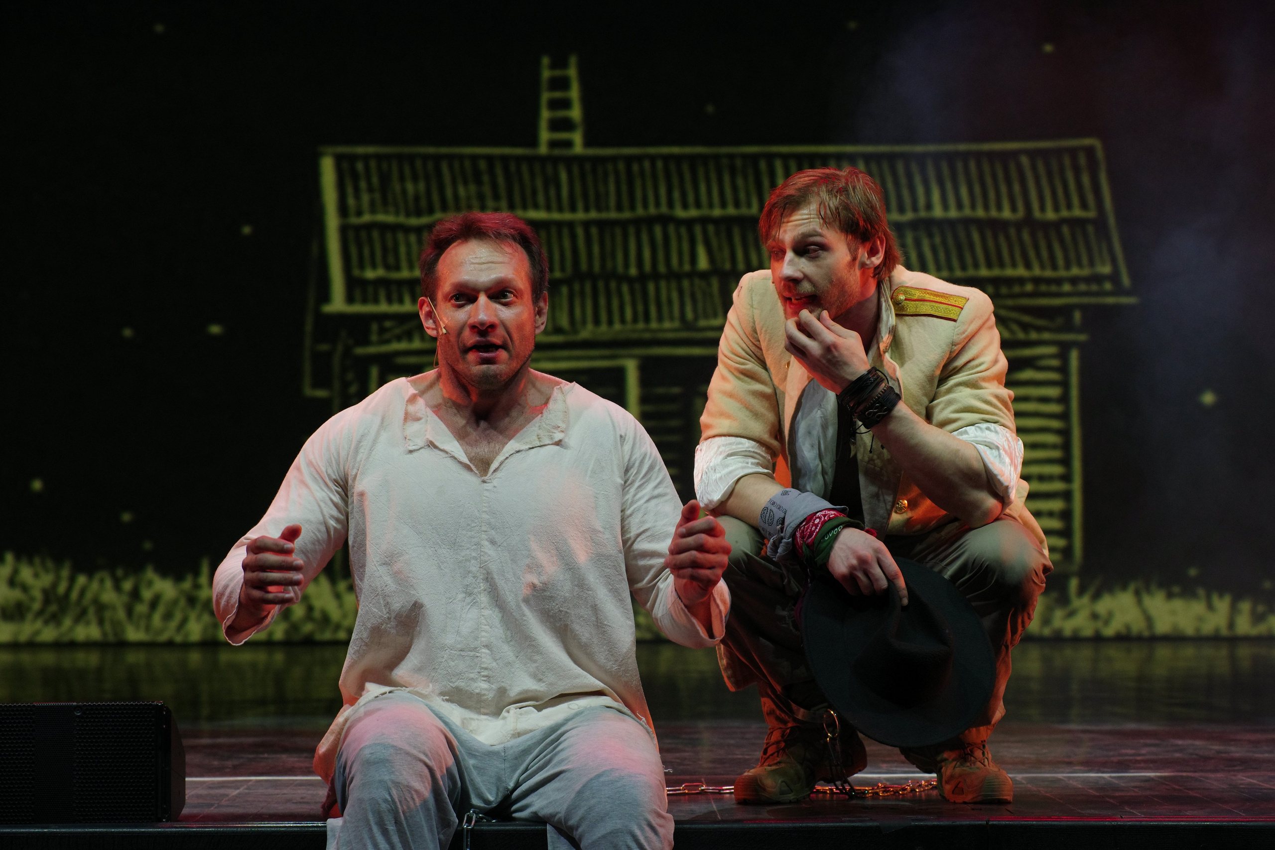 Театр И-Он, Люди и мыши. Семейный и детский фотограф Антон Зорин