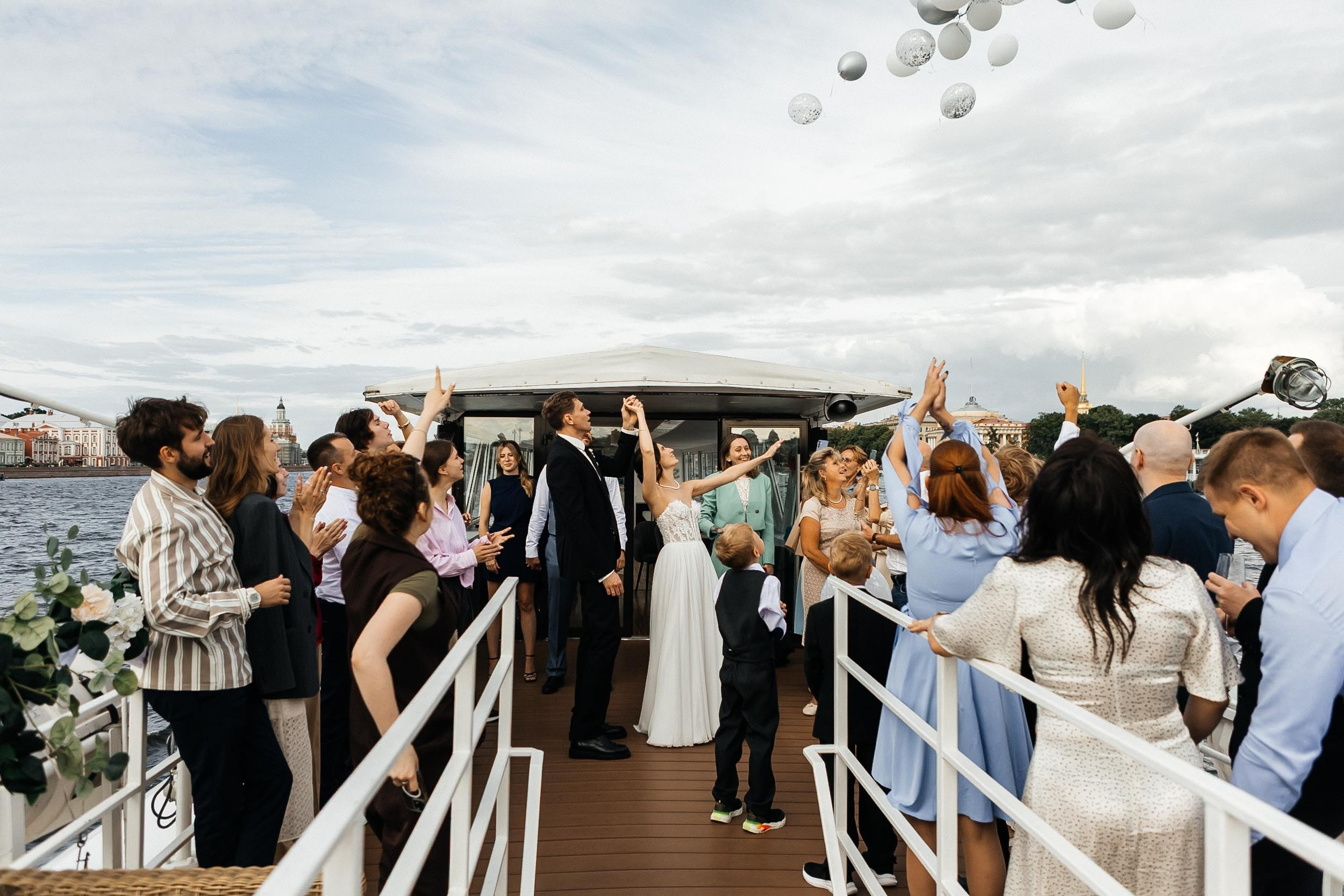 Свадьбы. Репортажный и свадебный фотограф в Санкт-Петербурге Романов Вадим