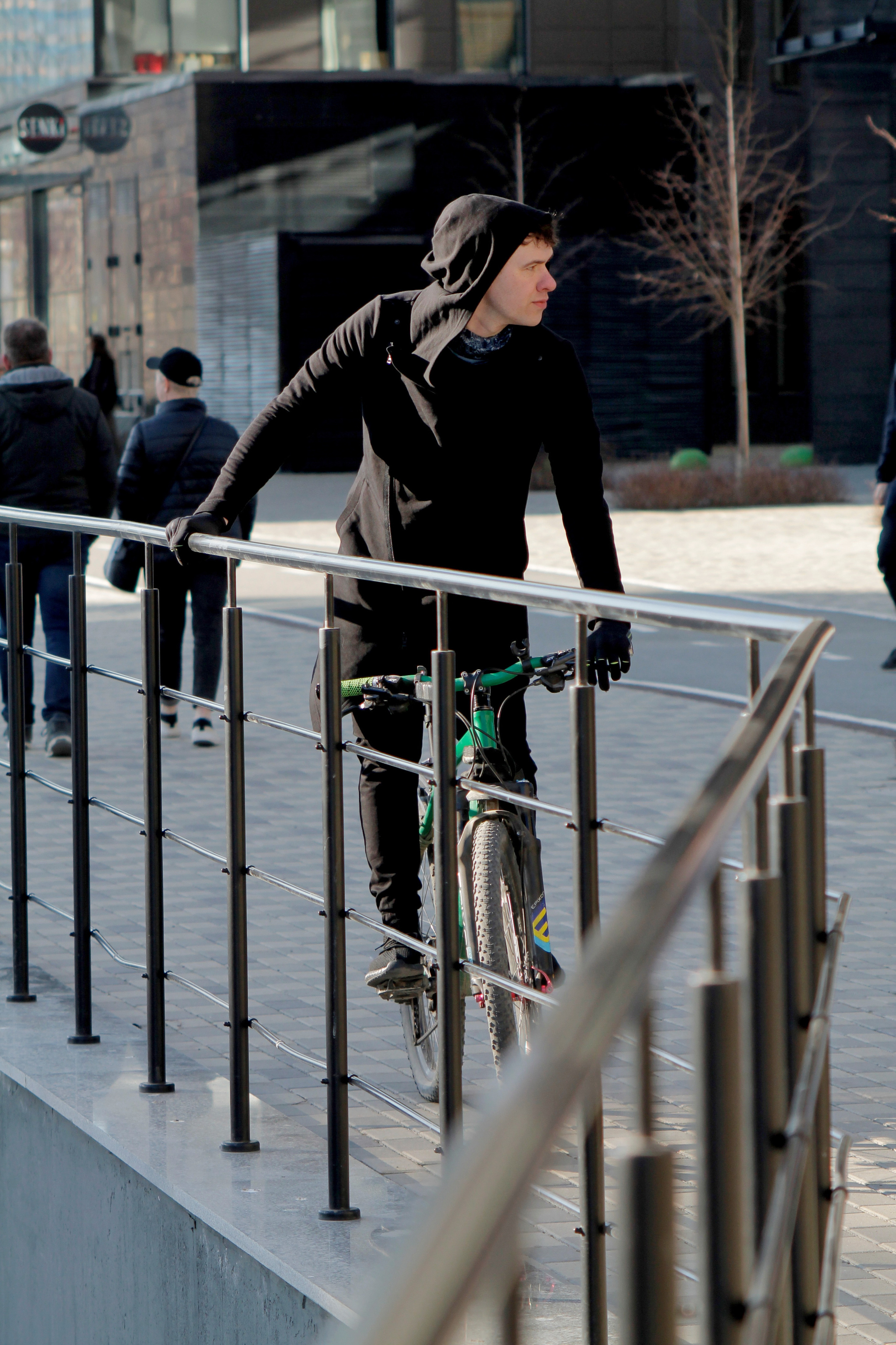 Jungle Супер Майк режиссер и хореограф Ксения Глазырина. Криэйтор / сценарист / визуальный художник в Екатеринбурге Марина Глазырина