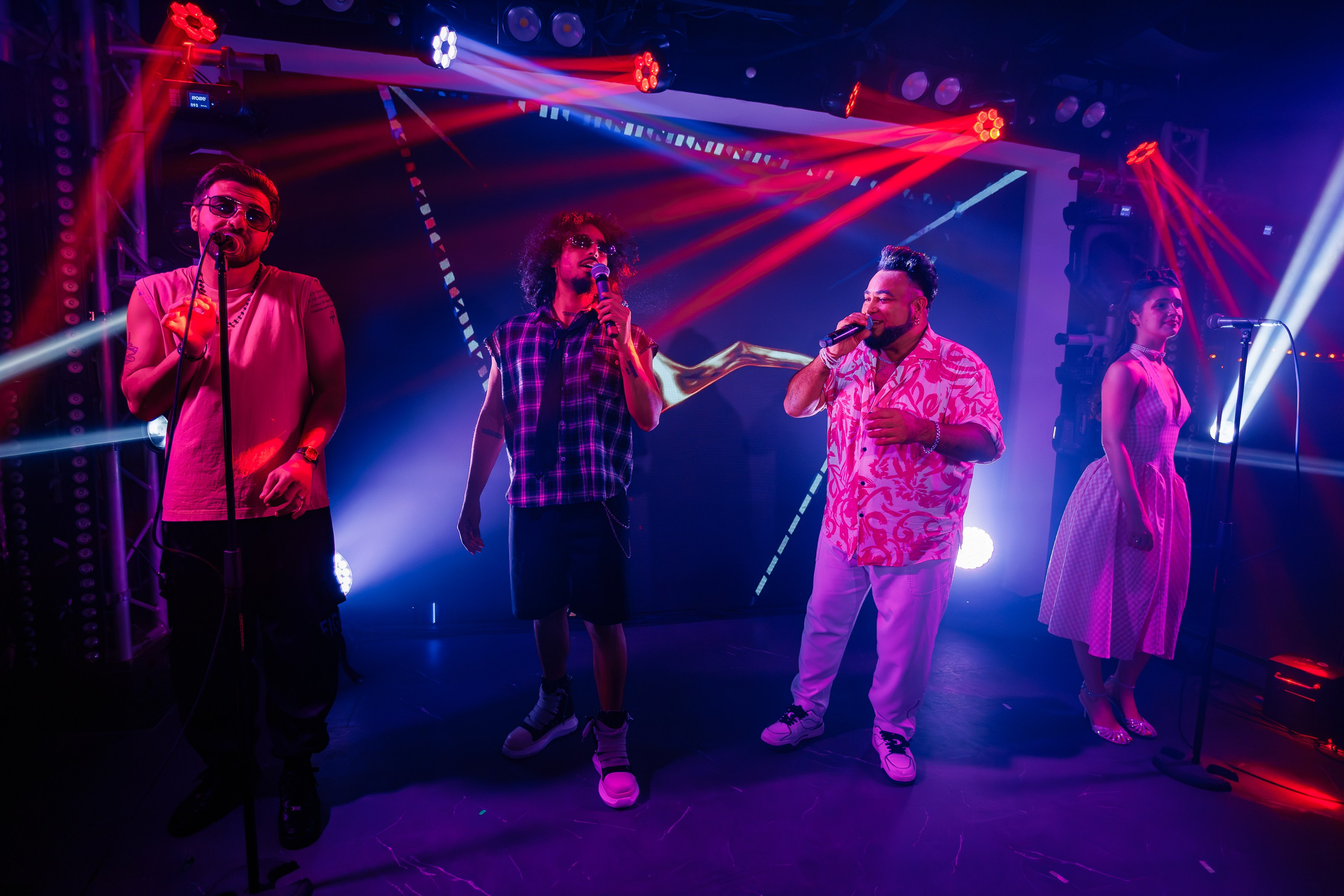 «LYRIQ"_Чайка на пляже_Ялта_15.08.2025 г. Аминов Руслан | Фотограф