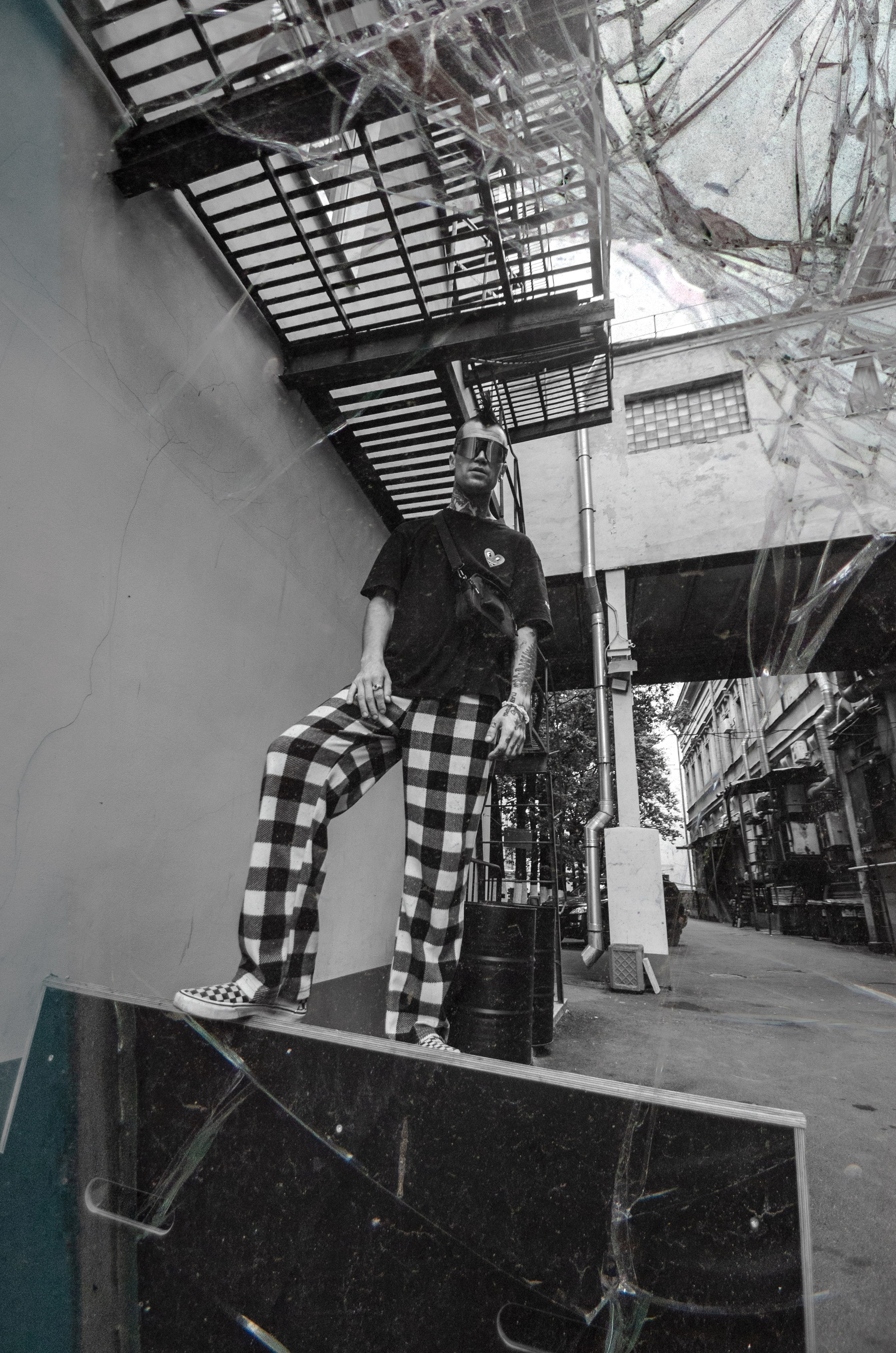 Макс | SQWOZ BAB. ОЧЕНЬ ПЛОХОЙ ФОТОГРАФ