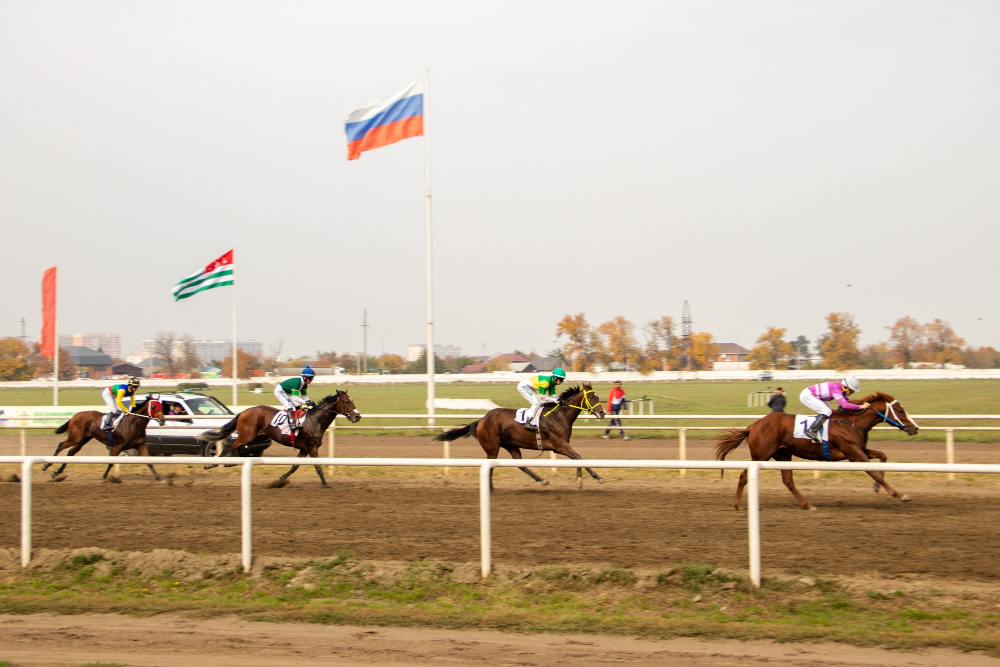 Закрытие скакового сезона на Краснодарском ипподроме. Репортажный, промышленный и маркетплейс-фотограф Дмитрий Чернат