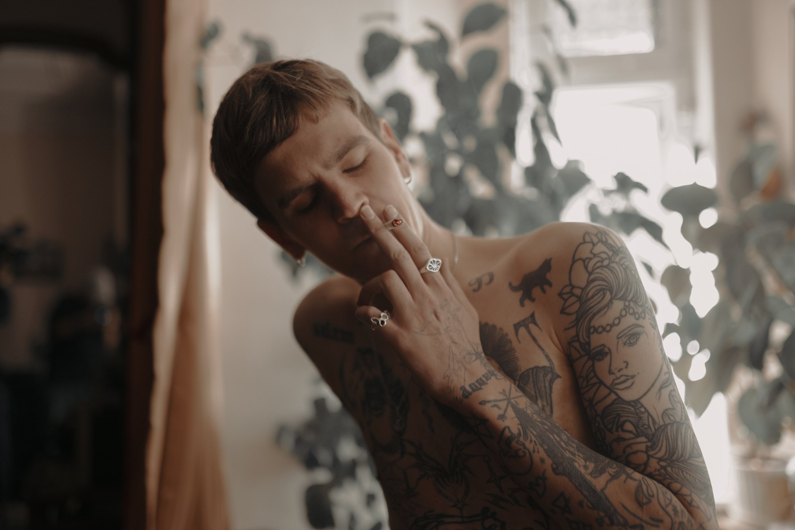 Loweliness. Backstage. @tomrus: Рустам Шагиморданов — фотограф