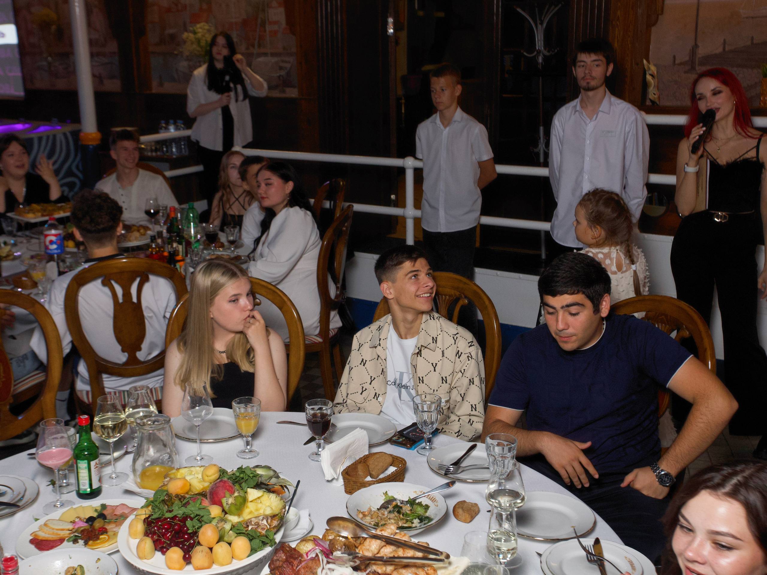 ВЫПУСКНОЙ «КОКОМО» 27.06.24. Репортажный фотограф Анапа