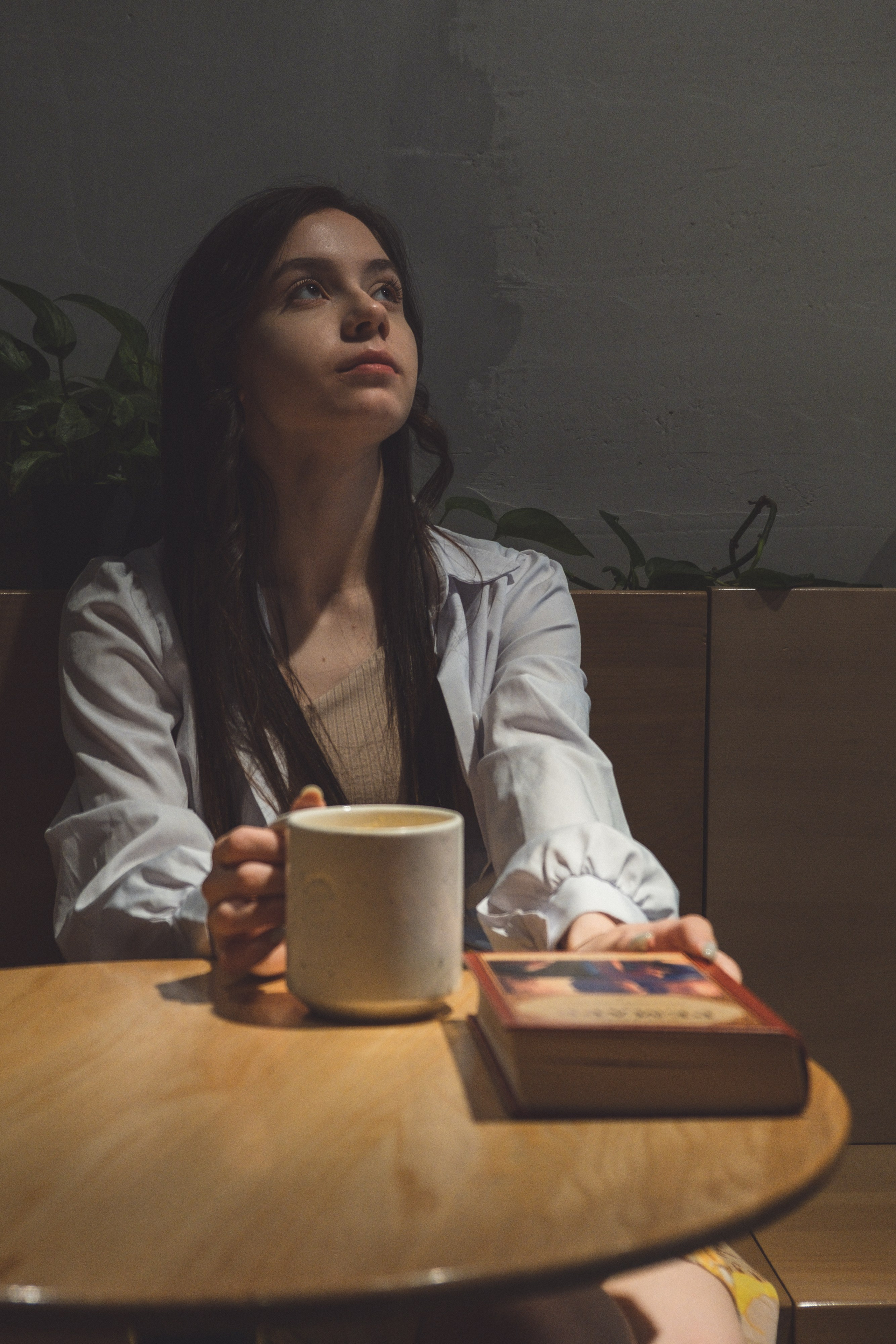 Карина. На трамвае по городу. Дмитрий Пропадалин, Нейрофотография