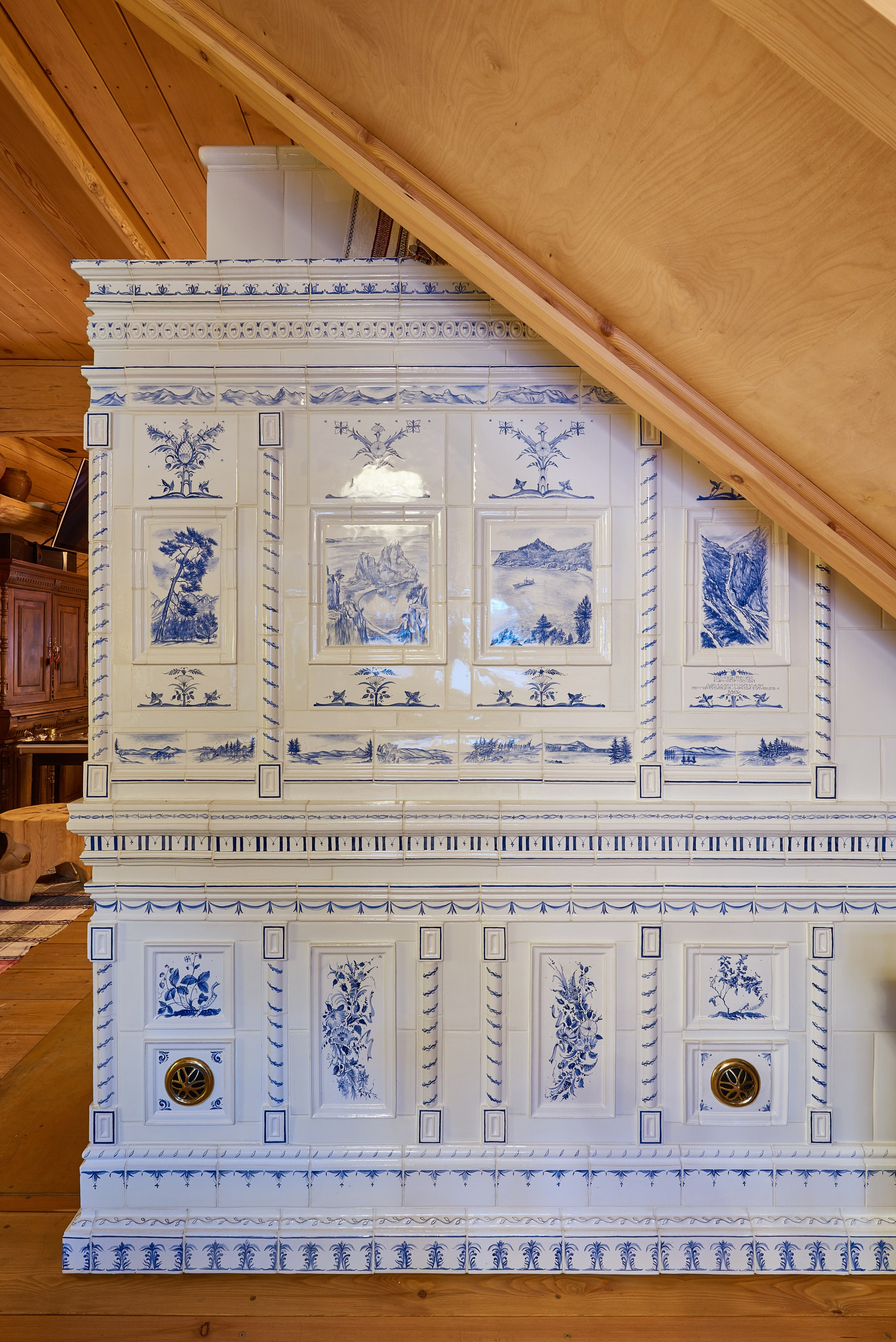 Интерьер деревянного дома в русском стиле в Подмосквовье. Ольга Саакян Ι Дизайн интерьера в Москве: планировка, подбор отделочных материалов, чертежи для строителей и надзор за ремонтом квартиры