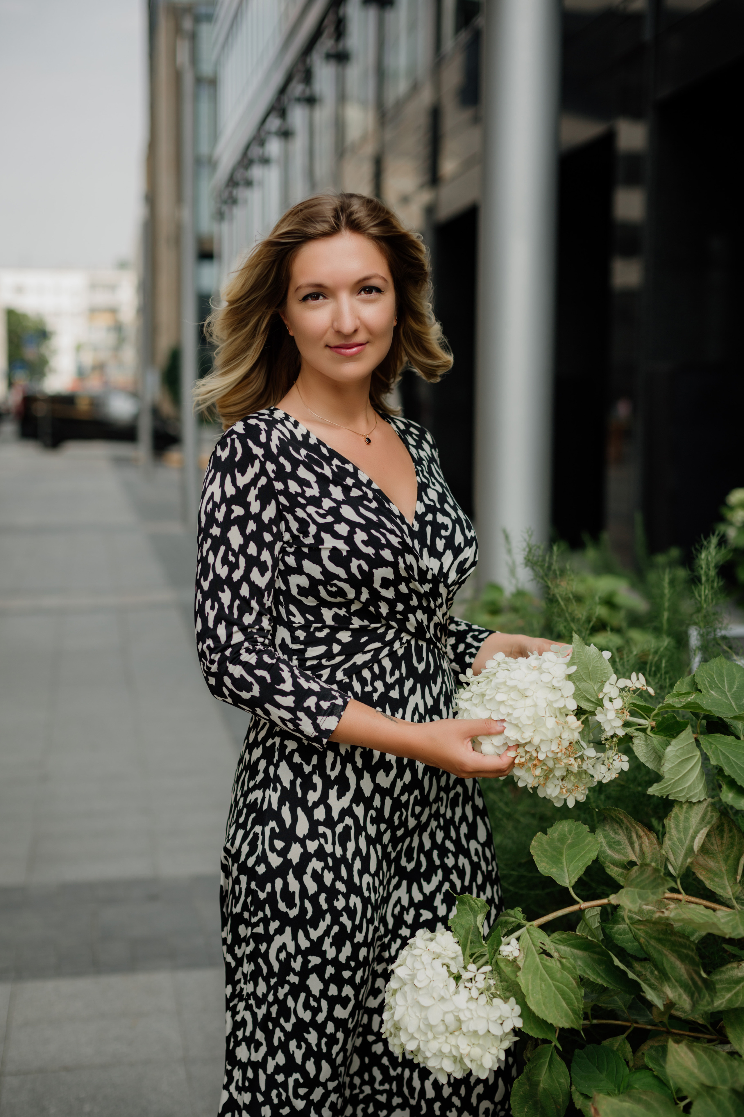 Евгения съемка на Белой площади. Деловая и Бизнес съемка в  Москве Инесса Грушко