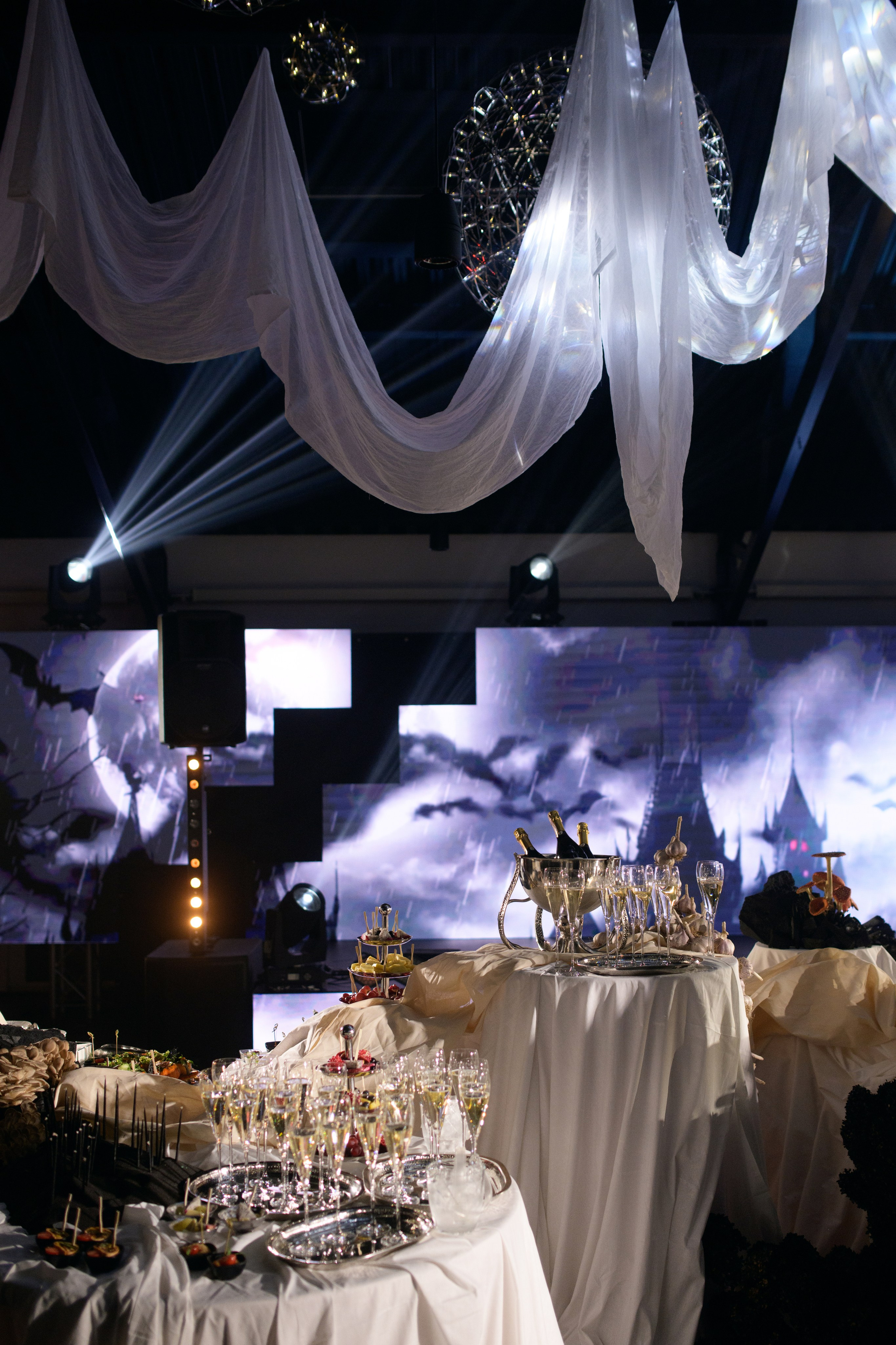 Decor by Favorite catering. Свадебный фотограф в Минске