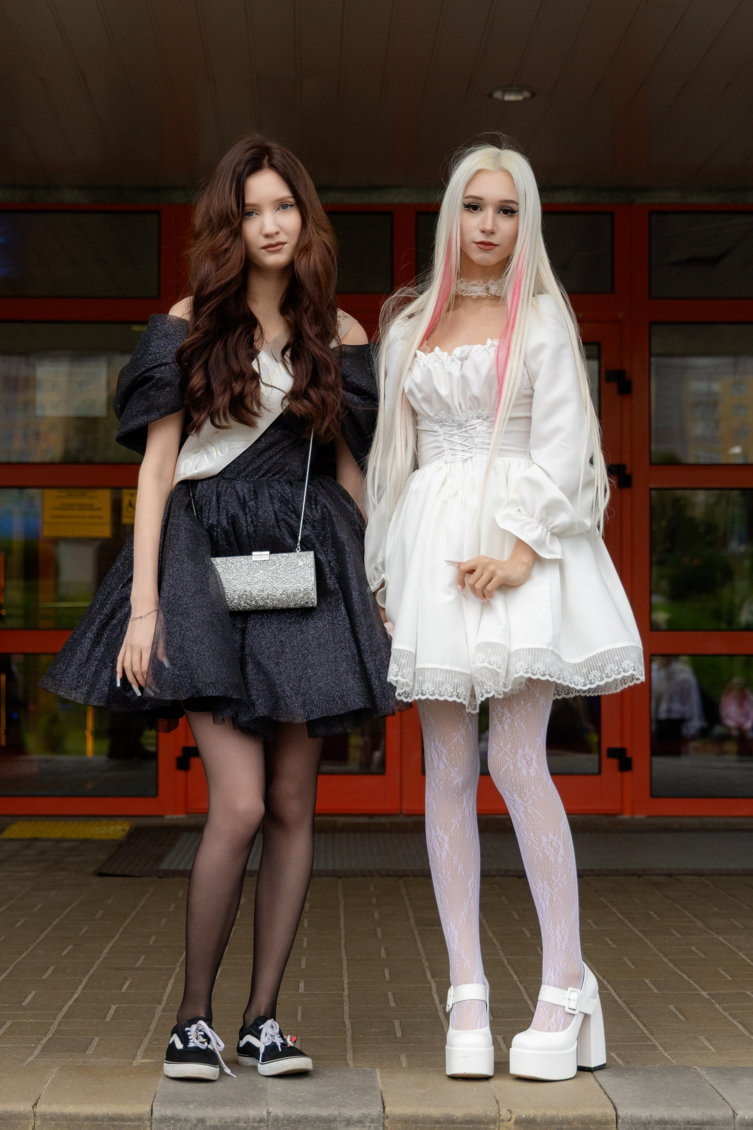 Школьный выпускной 2025 год в Минске, Беларуси. Свадебный фотограф в Минске/Беларуси Сергей Спиридонов