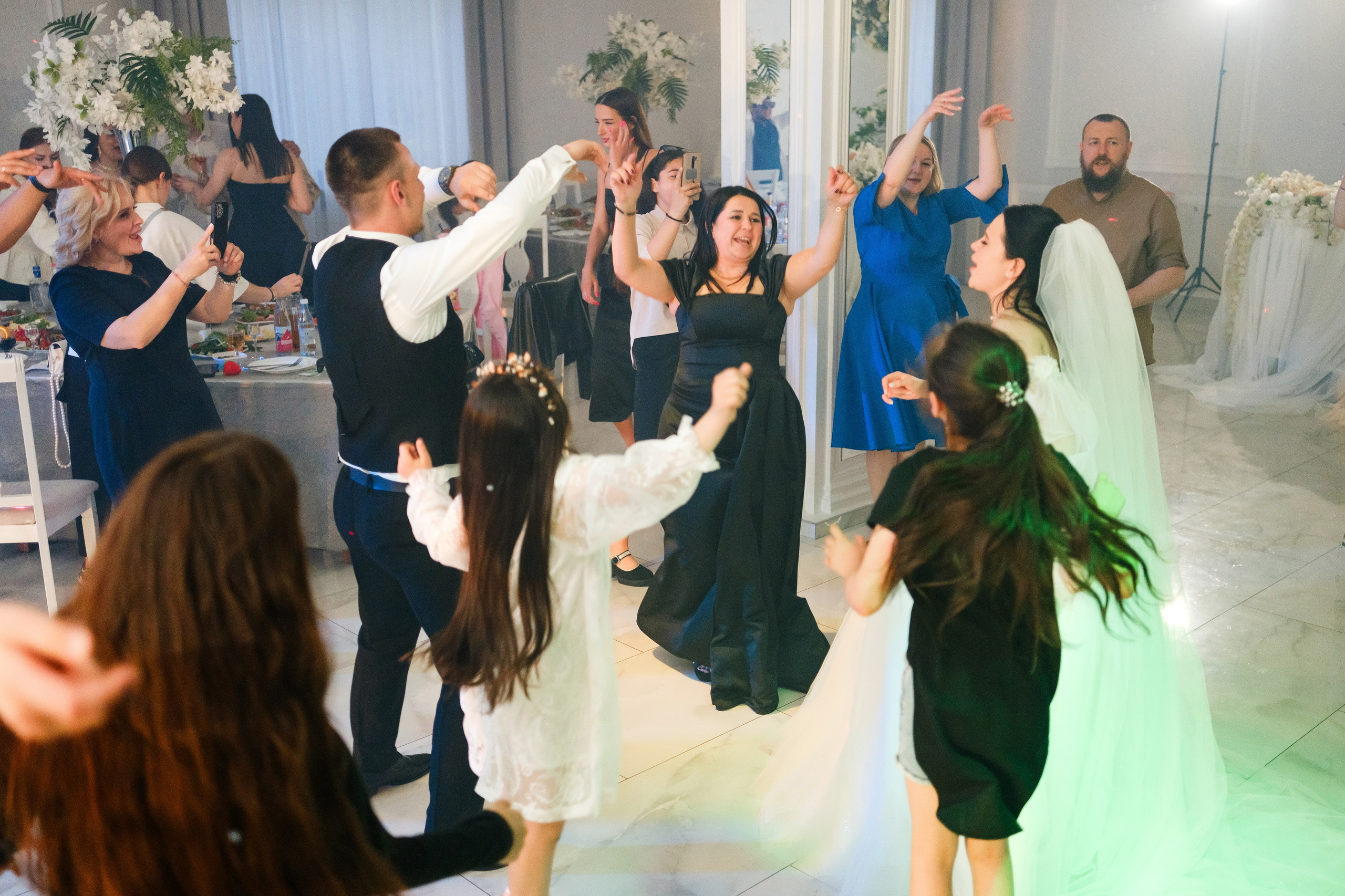 Тазабег и Диана. Свадебный фотограф | репортаж | праздники | крещение