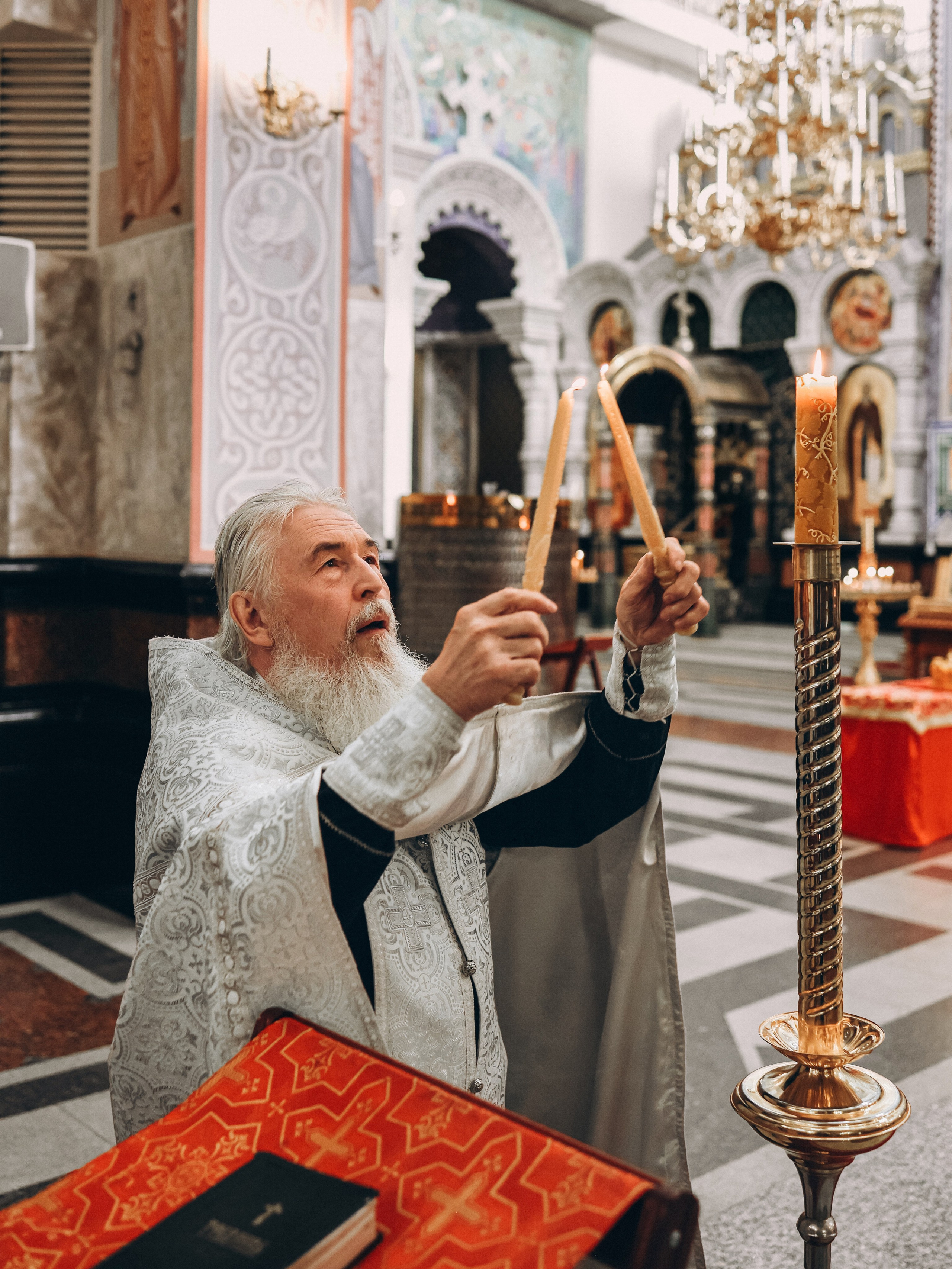 Венчание в Храме на Крови. Семейный и детский фотограф в  г. Екатеринбурге Холодова Юлия