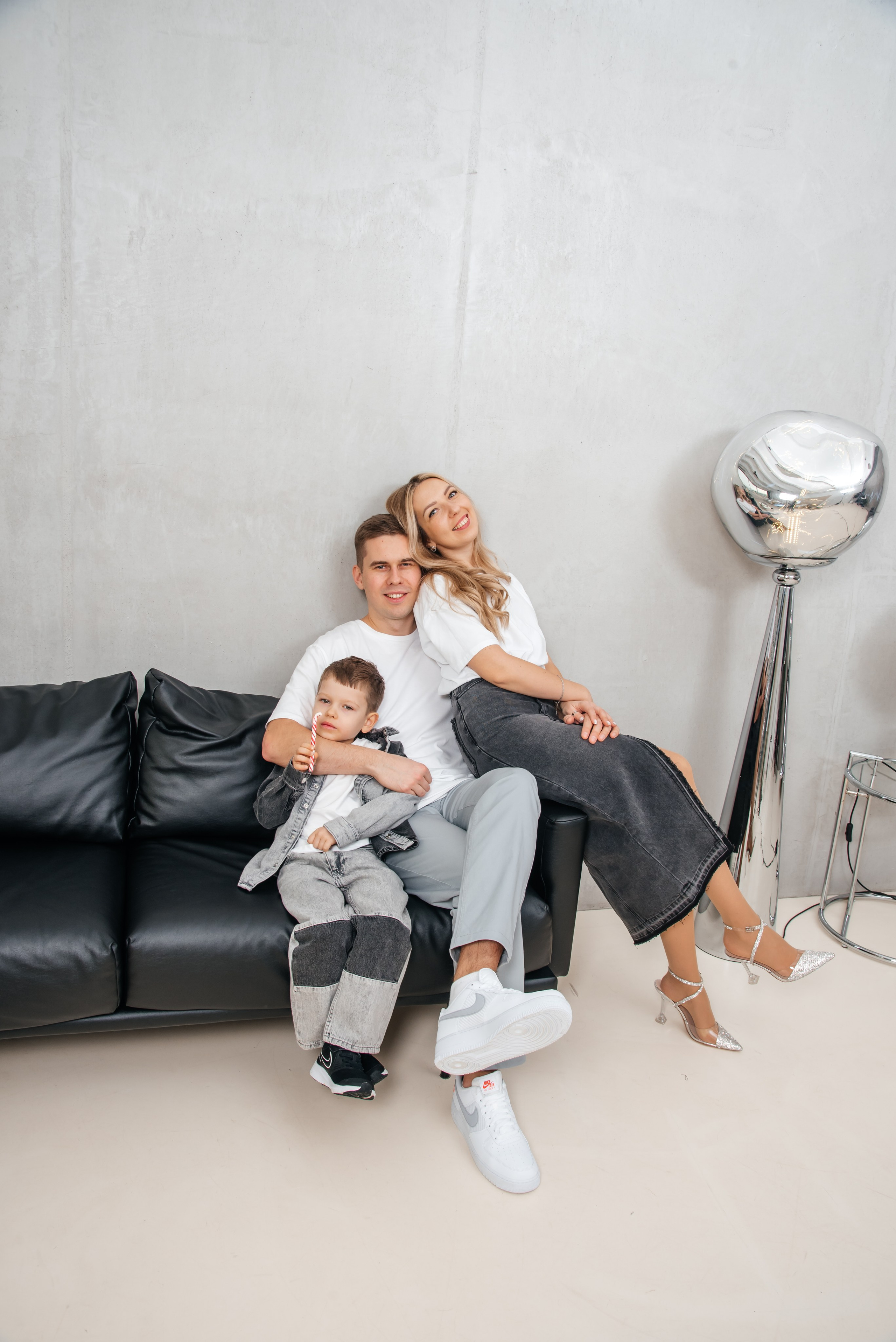 семейная фотосессия в студии, семейная фотосессия в студии с детьми, фотосессия с детьми, семейная фотосессия в студии идеи, детский фотограф москва, детский фотограф, семейный фотограф москва, фотосъемка с детьми в студии