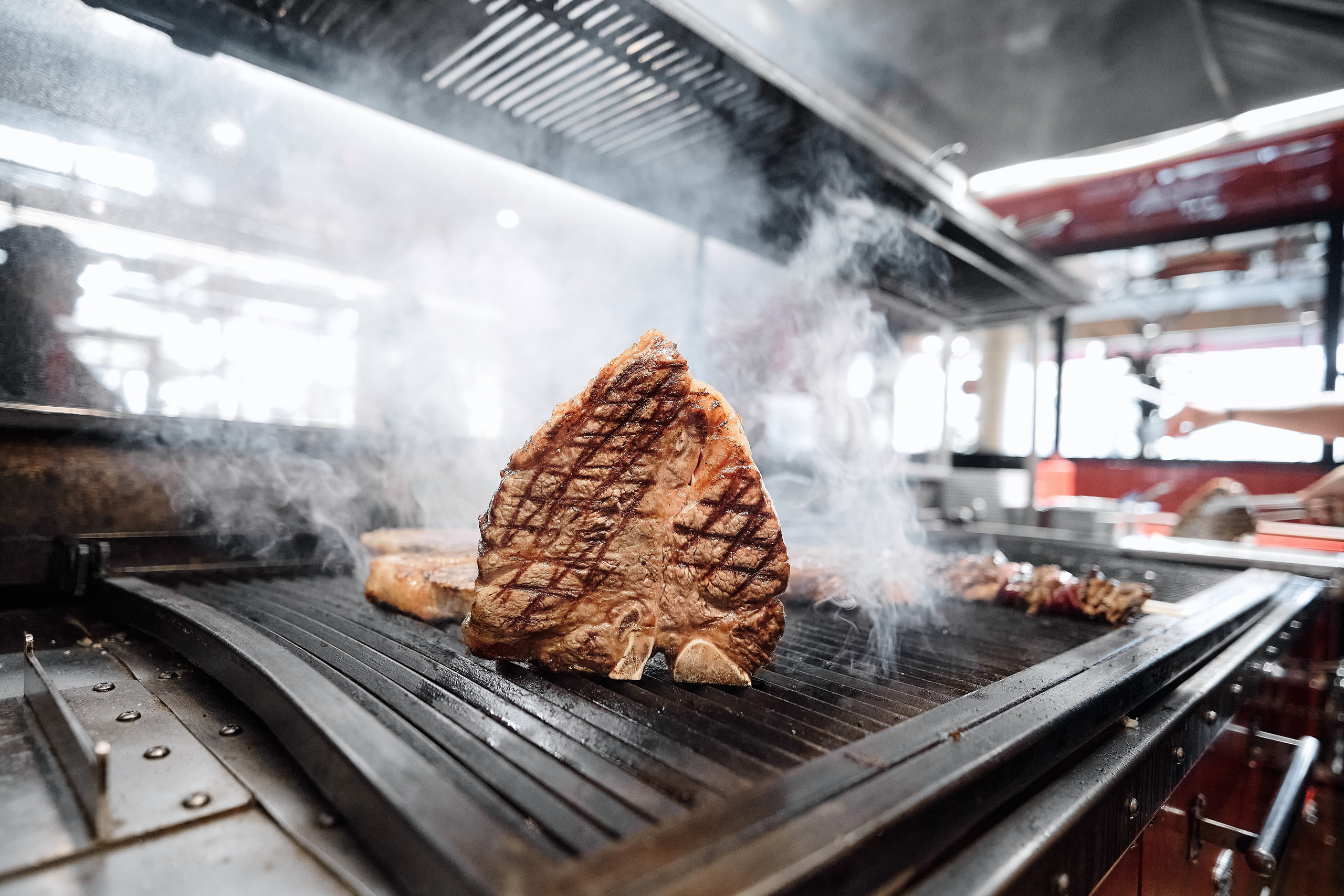 Фотограф на мероприятие. Light Media — креативный видеопродакшн