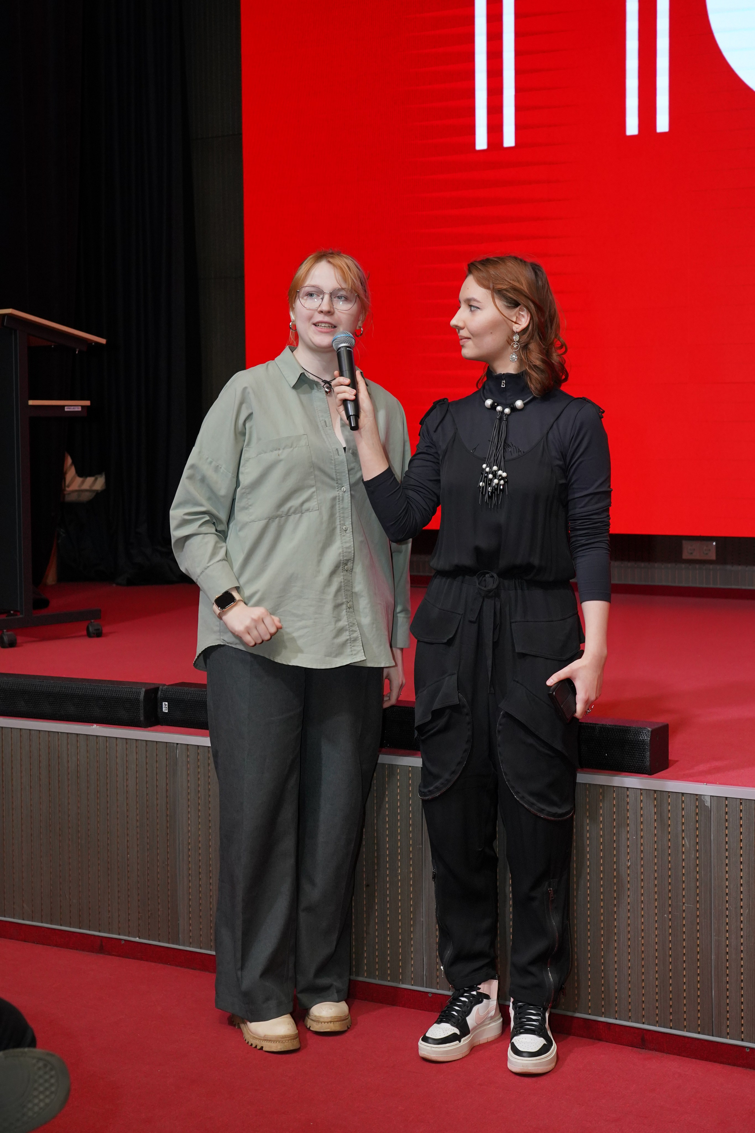 Фотограф на официальном мероприятии