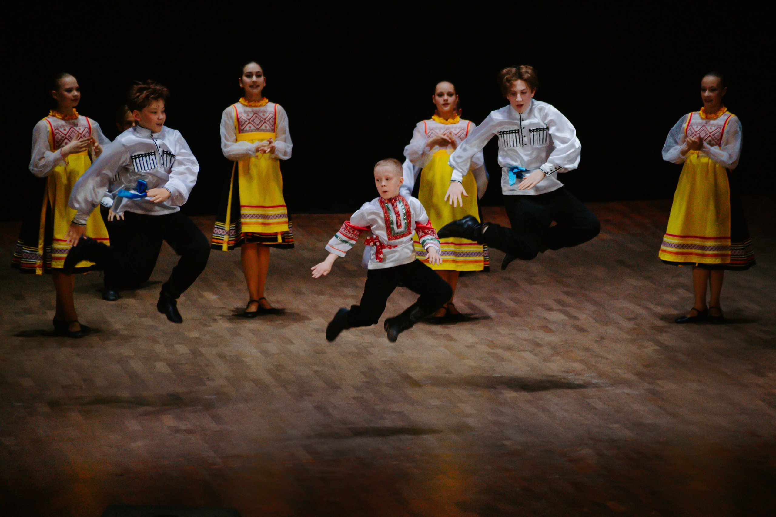 «Уральский сувенир». Концерт танцевальной студии. Фотограф в Челябинске Ополихина Анна