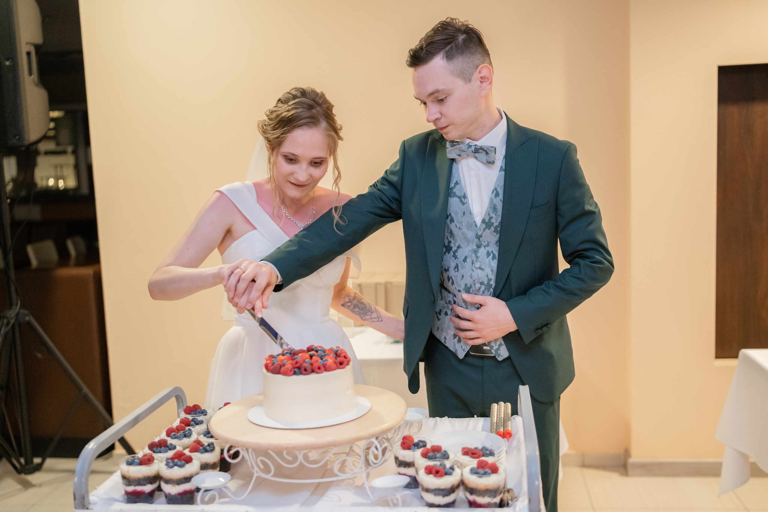 Настя и Кирилл. День свадьбы. Репортажный и интерьерный фотограф Александра Солдатова